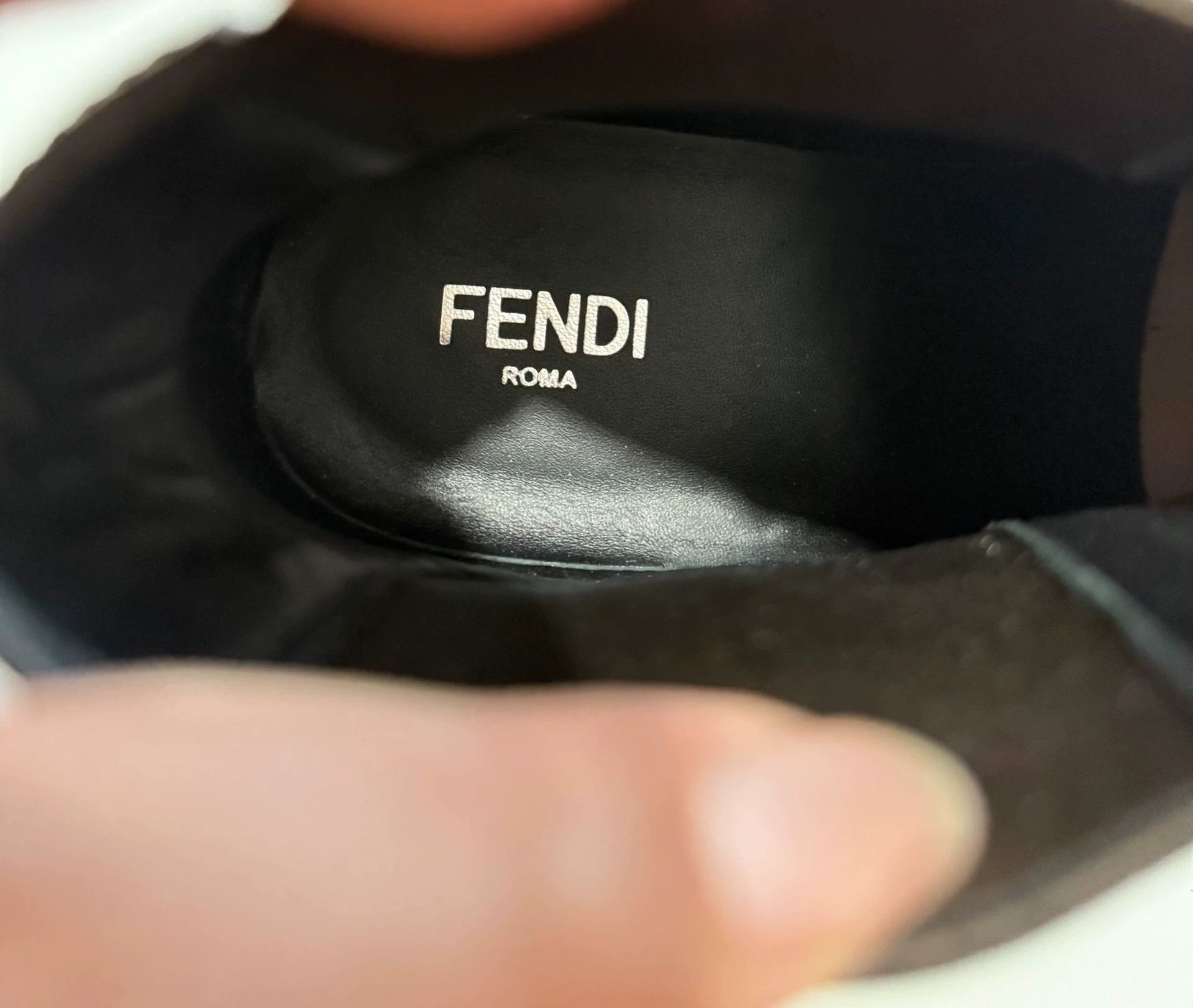 Fendi Fendi FF Logo Embroidered Chelsea Boots Black Calfskin 6 Size US 6 / EU 39 - 9 Thumbnail