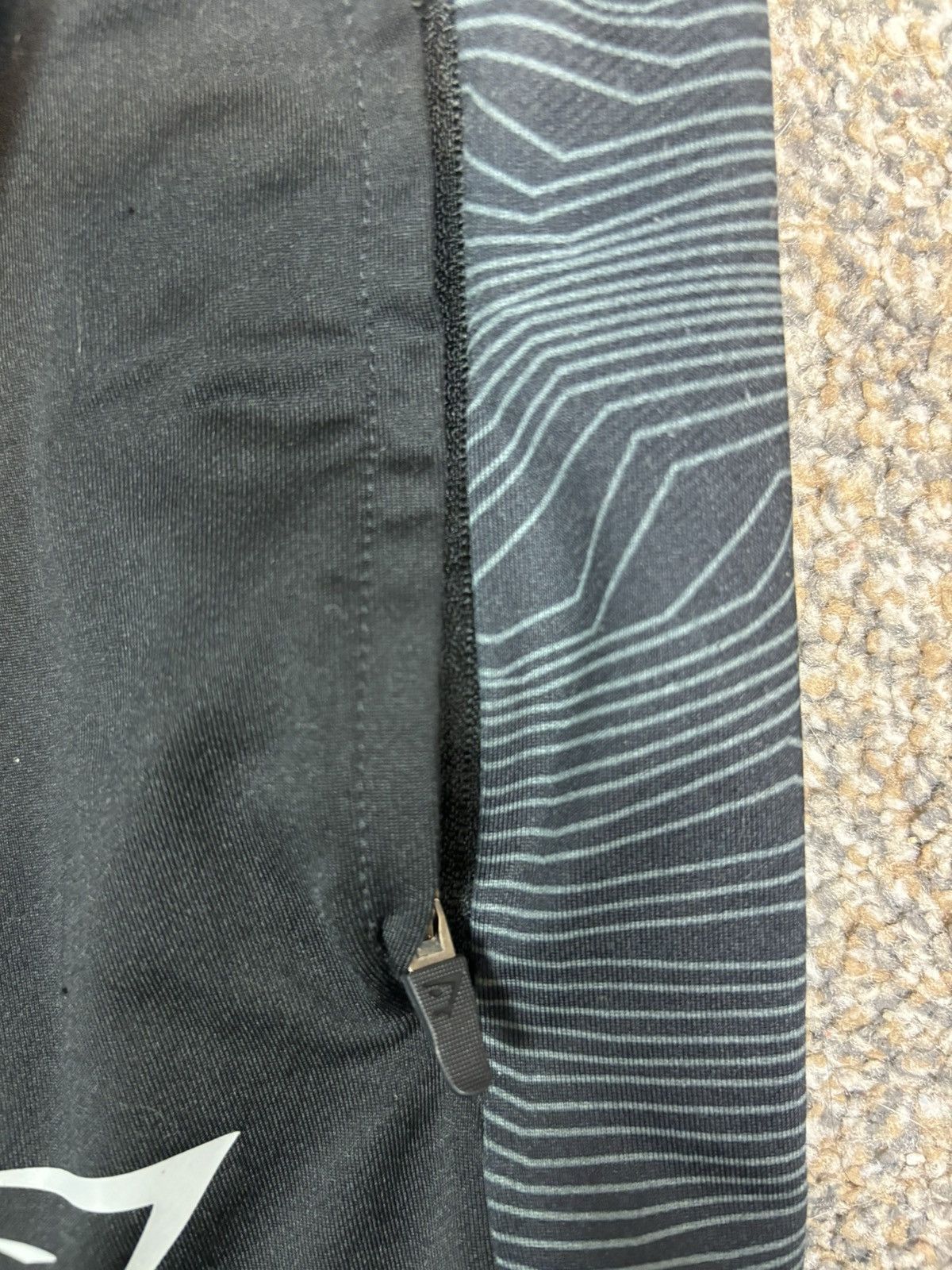Gymshark Black gymshark sport joggers Size US 32 / EU 48 - 2 Thumbnail