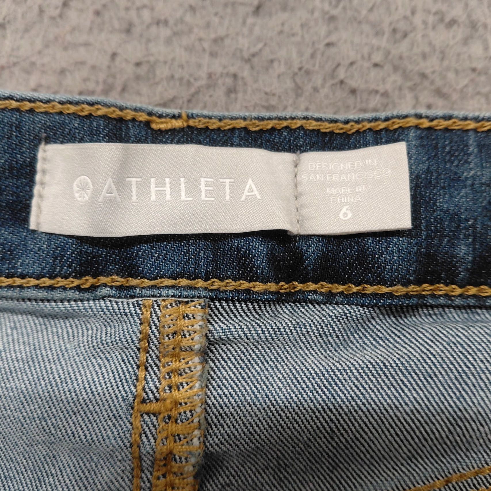 Athleta VINTAGE? No. Just the given: Athleta Jeans Women Size 6 Blue Sculptek Skinny Denim 5 Pocket Great Condition Size 28" / US 6 / IT 42 - 5 Thumbnail