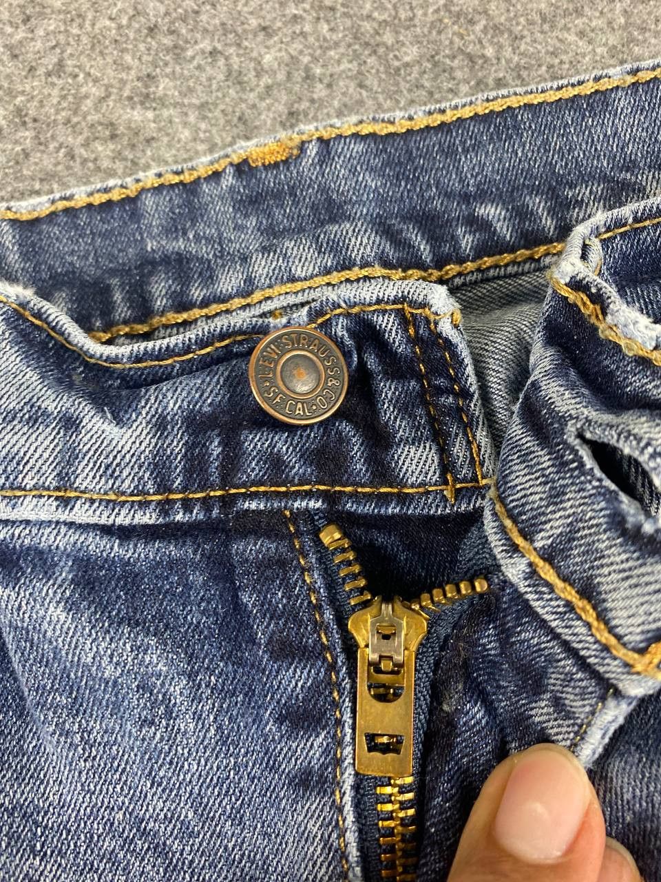 Levi's levis 511 slim lightwash distressed denim Size US 29 - 12 Thumbnail