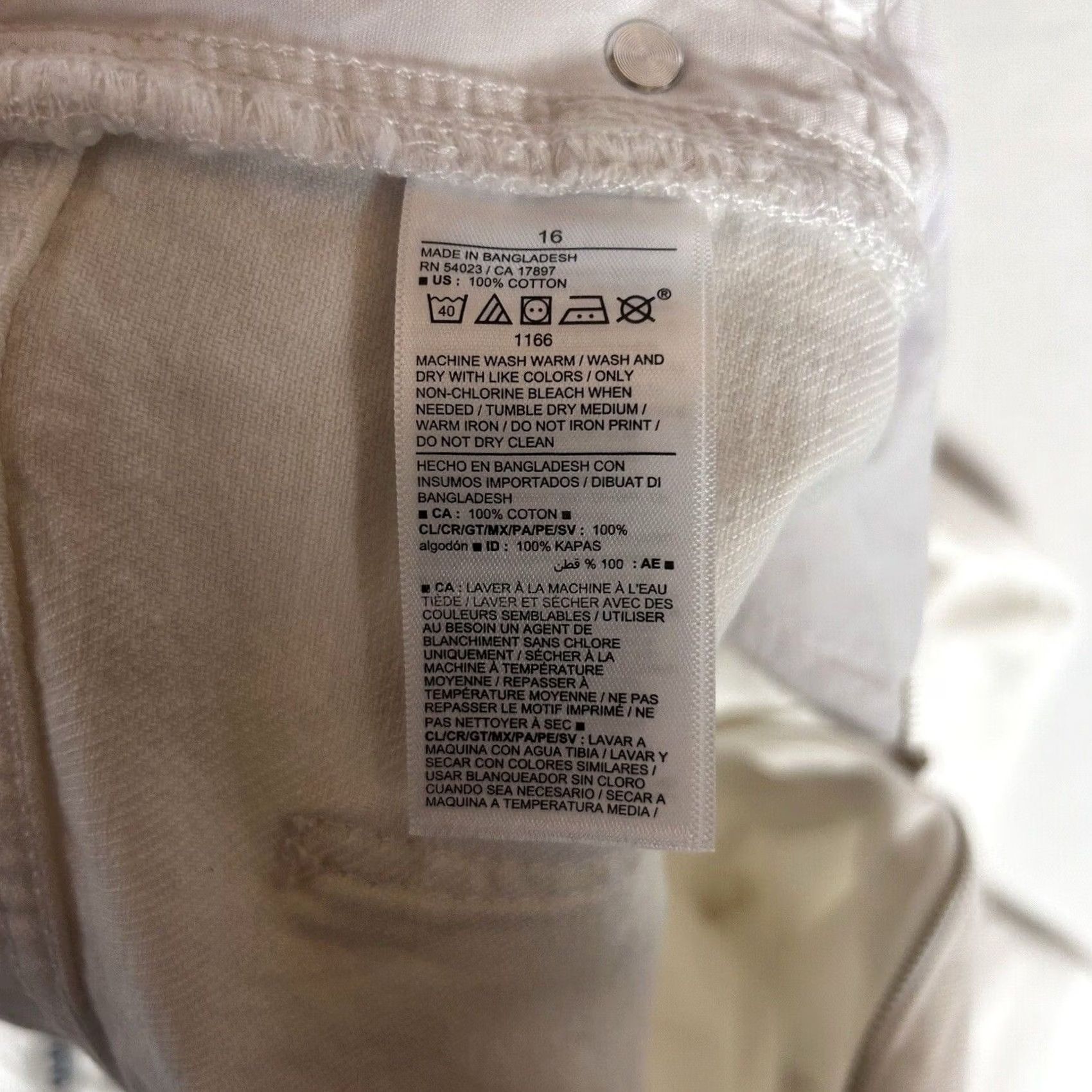 Old Navy Old Navy White High Rise Slouchy Straight Jeans Womens 16 Cropped NWT Jeans Size 38" / US 16 / IT 52 - 7 Thumbnail