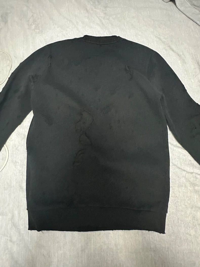 Givenchy Givenchy Out-of-print oversized hole sweatshirt XS size 250 Size US XS / EU 42 / 0 - 5 Thumbnail