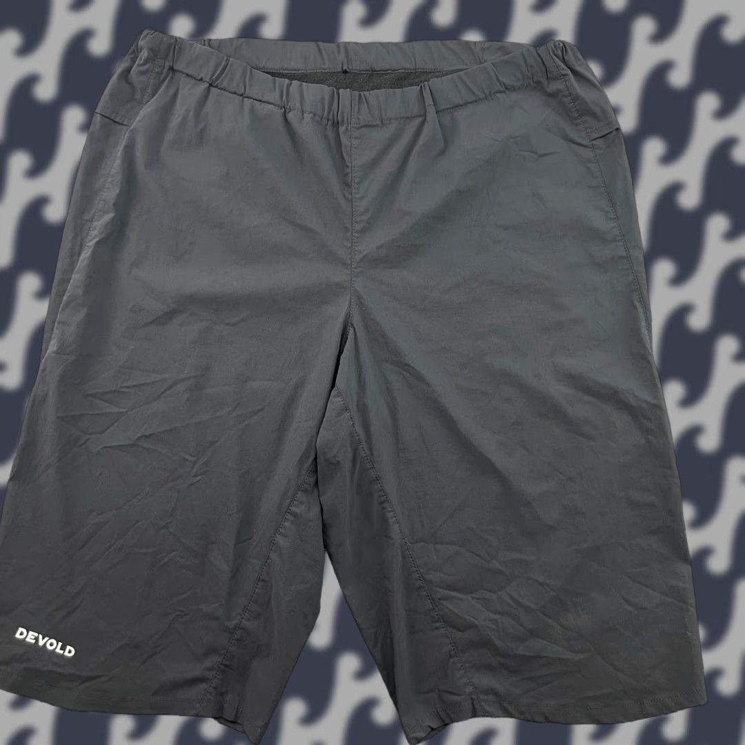 Salomon Salomon Devold Shorts Womens Large Merino Wool Blend Outdoor Running Sports Track Gray Pink Size 28" / US 6 / IT 42 - 1 Thumbnail