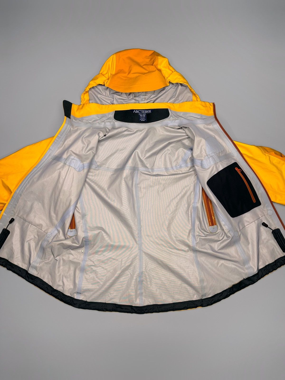 Arc'teryx Arc’teryx Orange Gore-Tex Jacket Gorpcore Outdoor Size L / US 10 / IT 46 - 14 Thumbnail