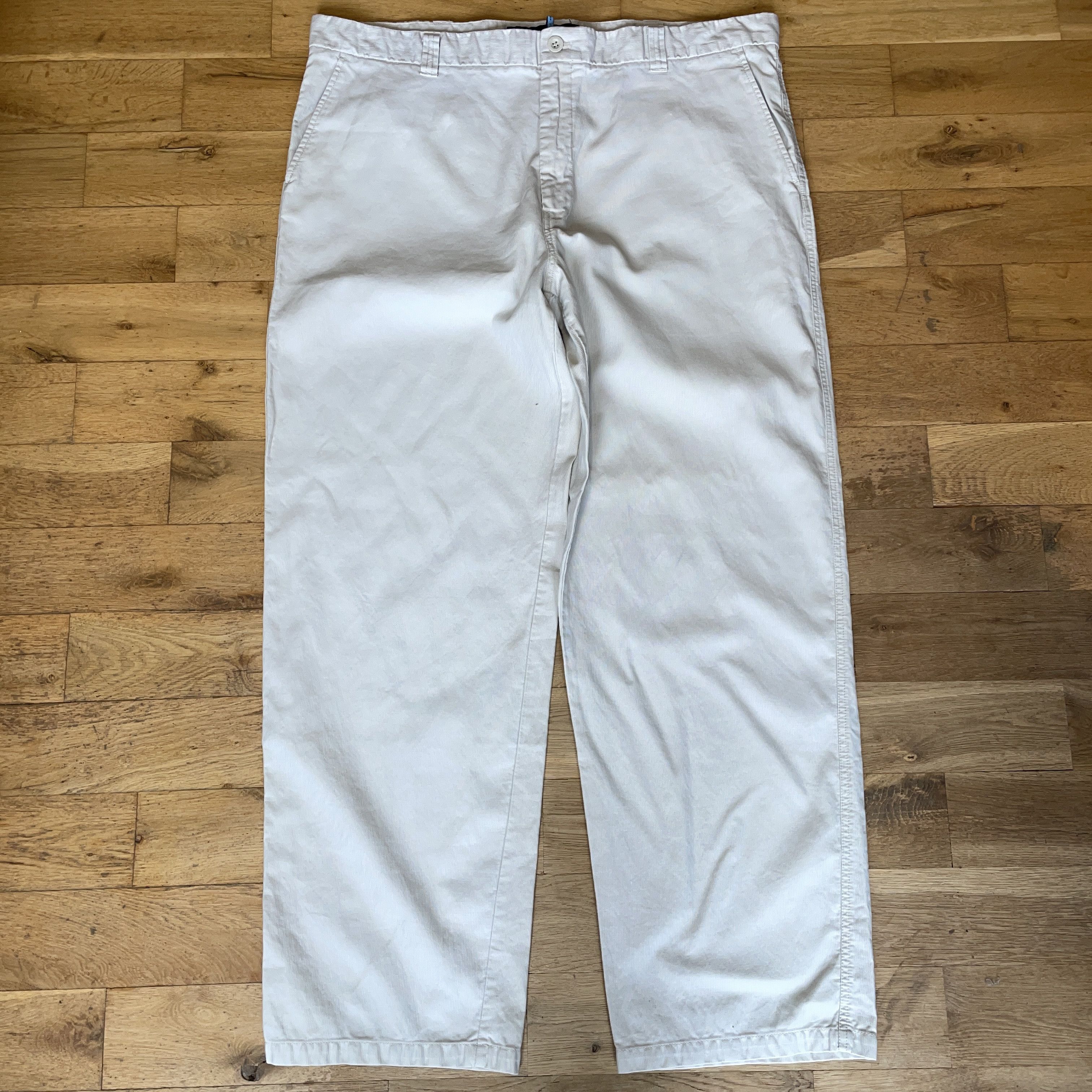 Van Heusen Van Heusen Men's Fashion Chinos Trousers W 42 L 32 Size US 42 / EU 58 - 1 Thumbnail