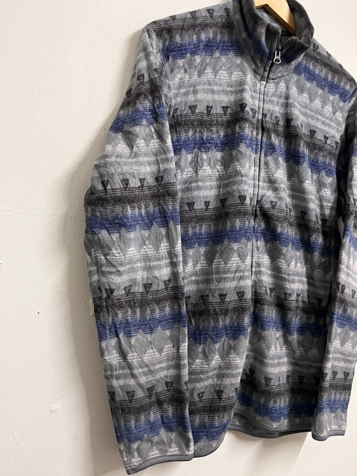 Japanese Brand Uniqlo Navajo Chimaiyo Motive Fleece Jackets Size US XL / EU 56 / 4 - 3 Thumbnail