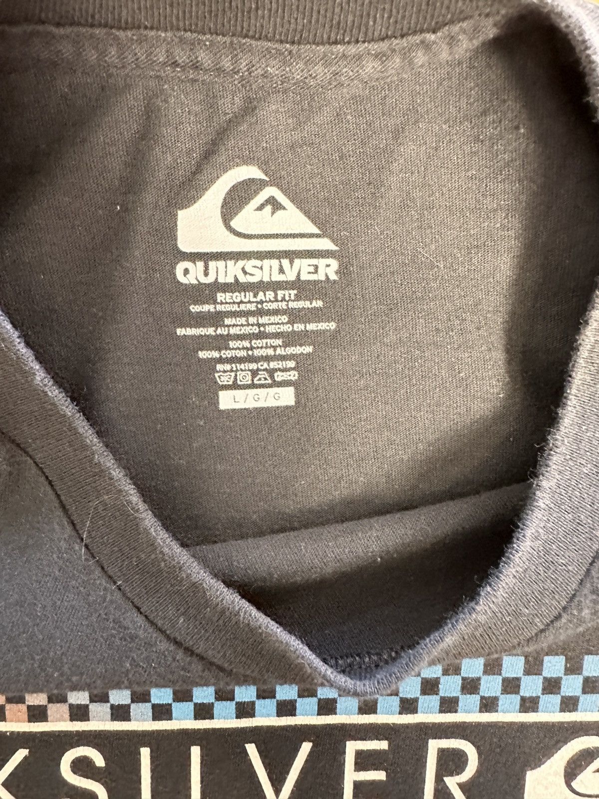 Gildan Quiksilver black surf tee Size L Size US L / EU 52-54 / 3 - 5 Thumbnail