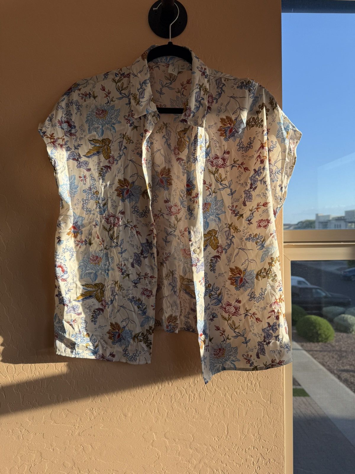 Joie Joie Floral Button-Up Blouse – Lightweight & Elegant Size M / US 6-8 / IT 42-44 - 1 Thumbnail