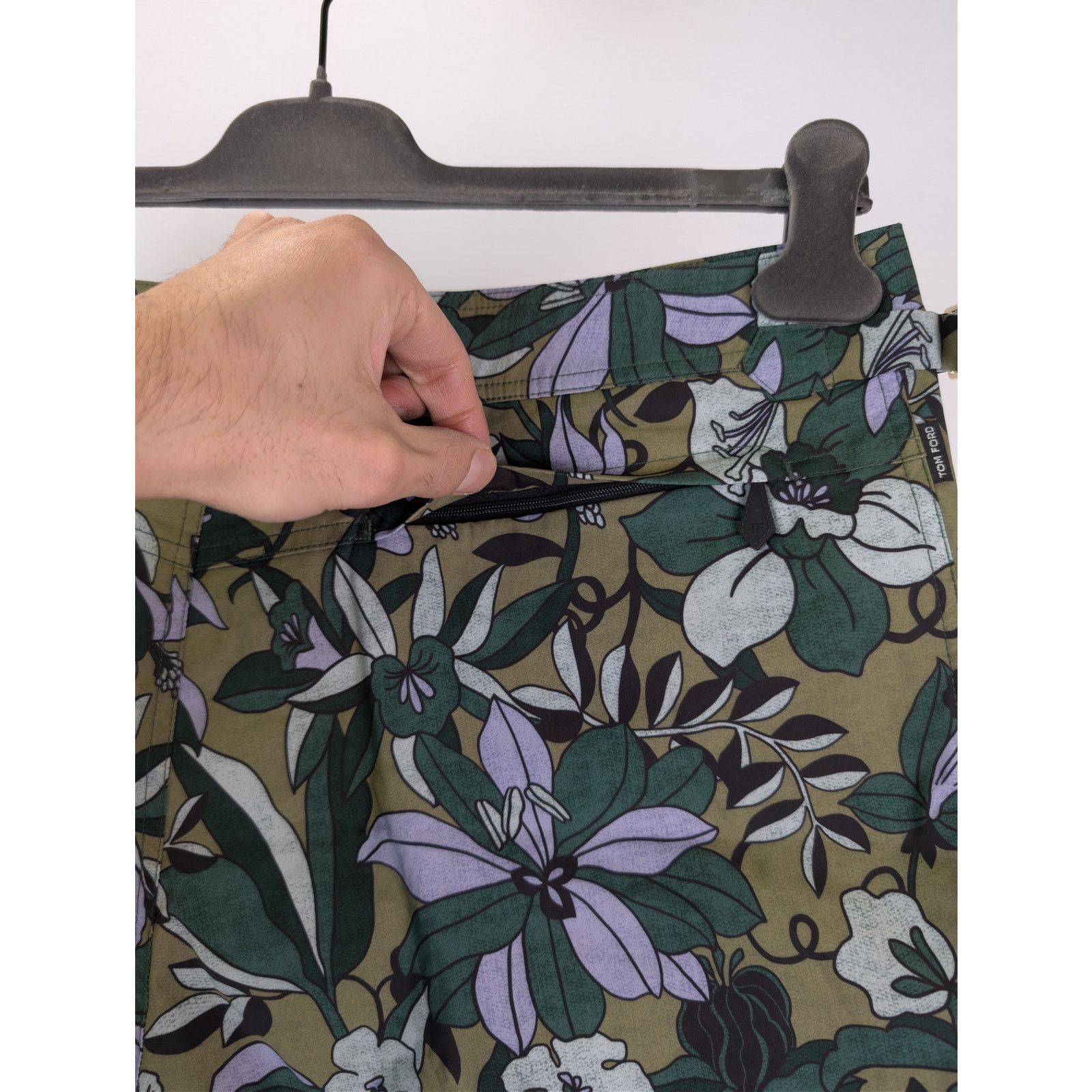 Tom Ford o1rshd1 Jungle Floral Swim Shorts in green Size US 34 / EU 50 - 14 Thumbnail