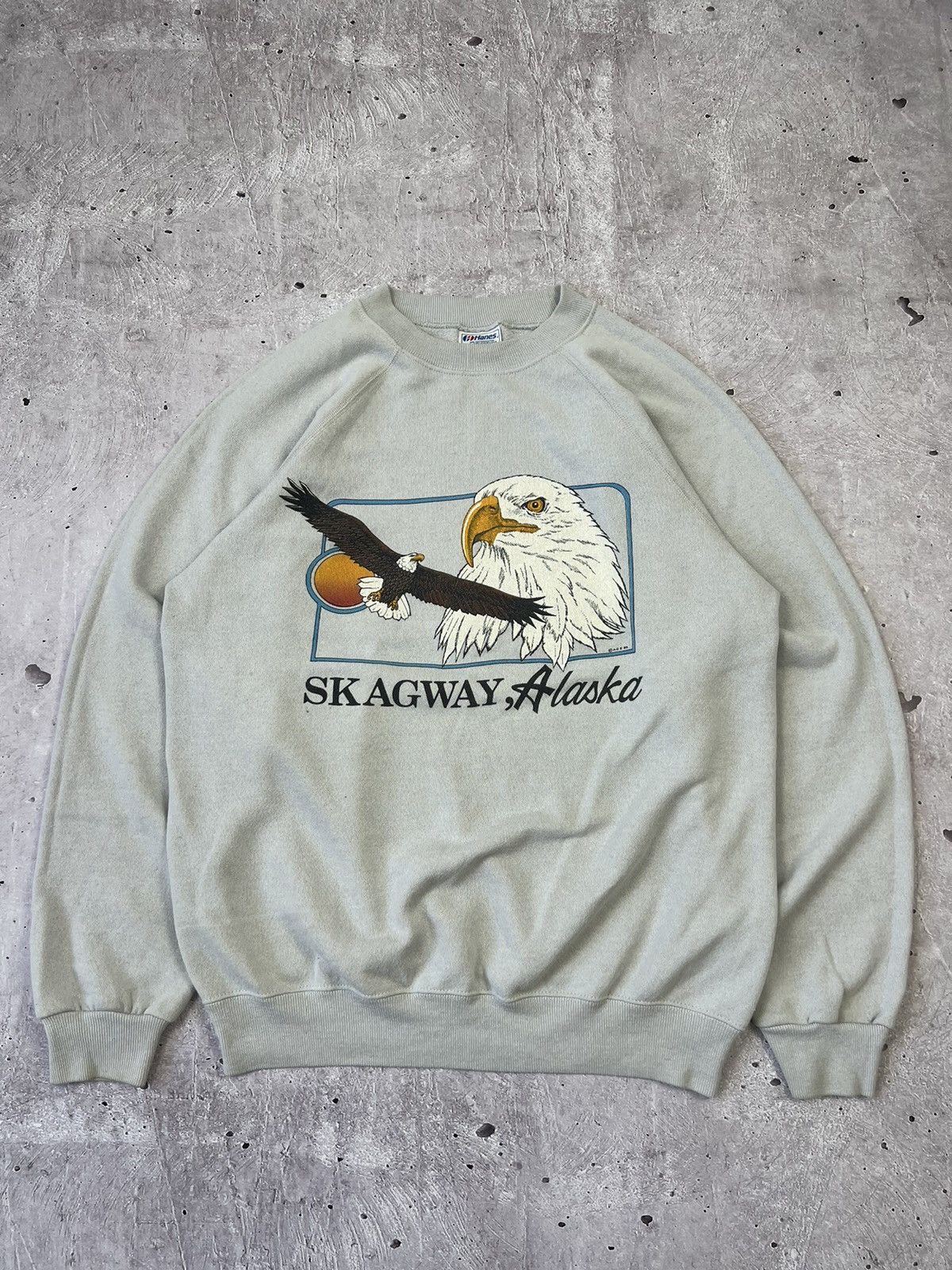 Vintage Vintage 1985 Skagway Alaska Hanes Sweatshirt Eagle Print Size US L / EU 52-54 / 3 - 1 Thumbnail