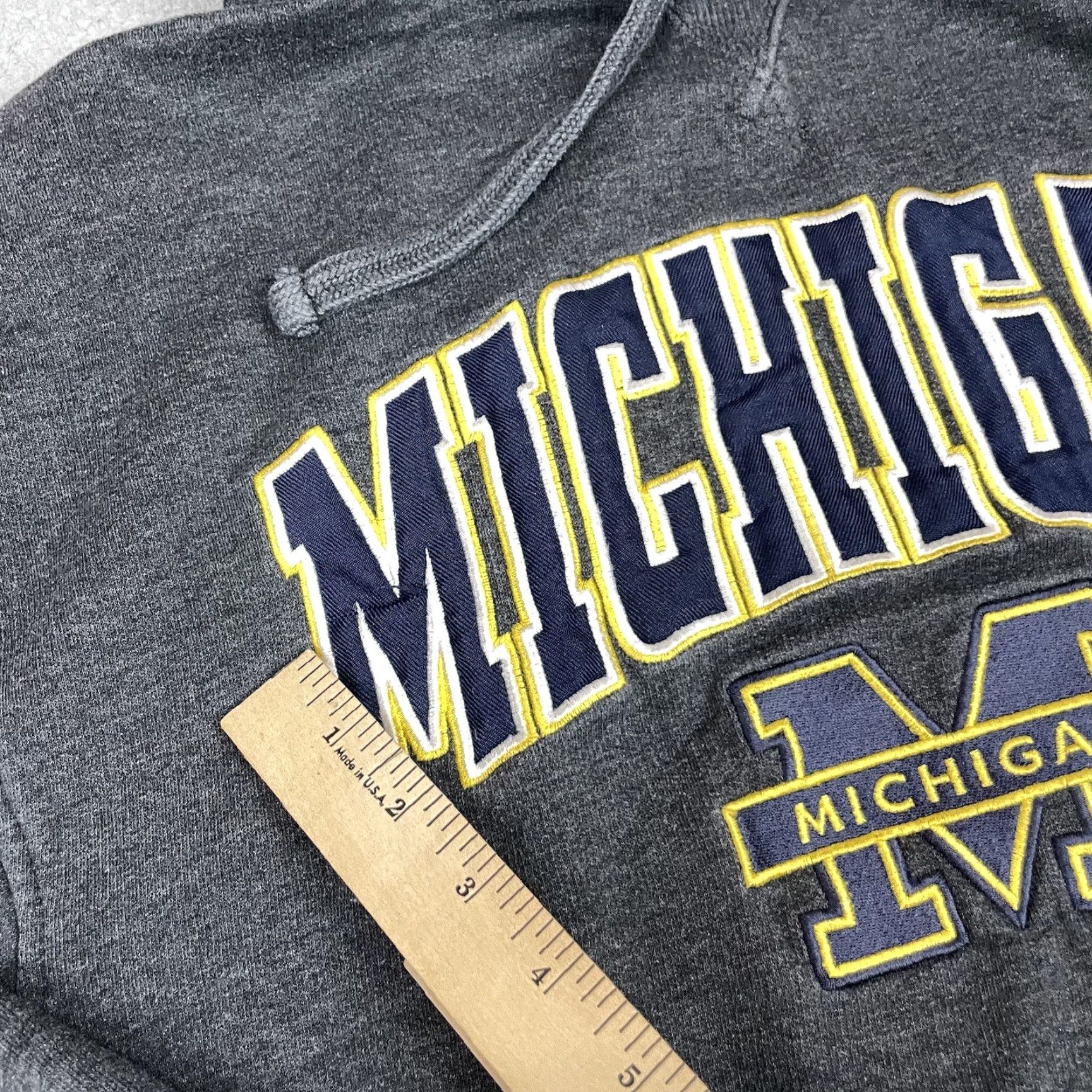 Vintage VINTAGE Cadre Athletic Michigan Wolverines Sweatshirt Adult Medium Embroidered Logo Knit Gray Crew Neck Pullover University Size US M / EU 48-50 / 2 - 6 Thumbnail