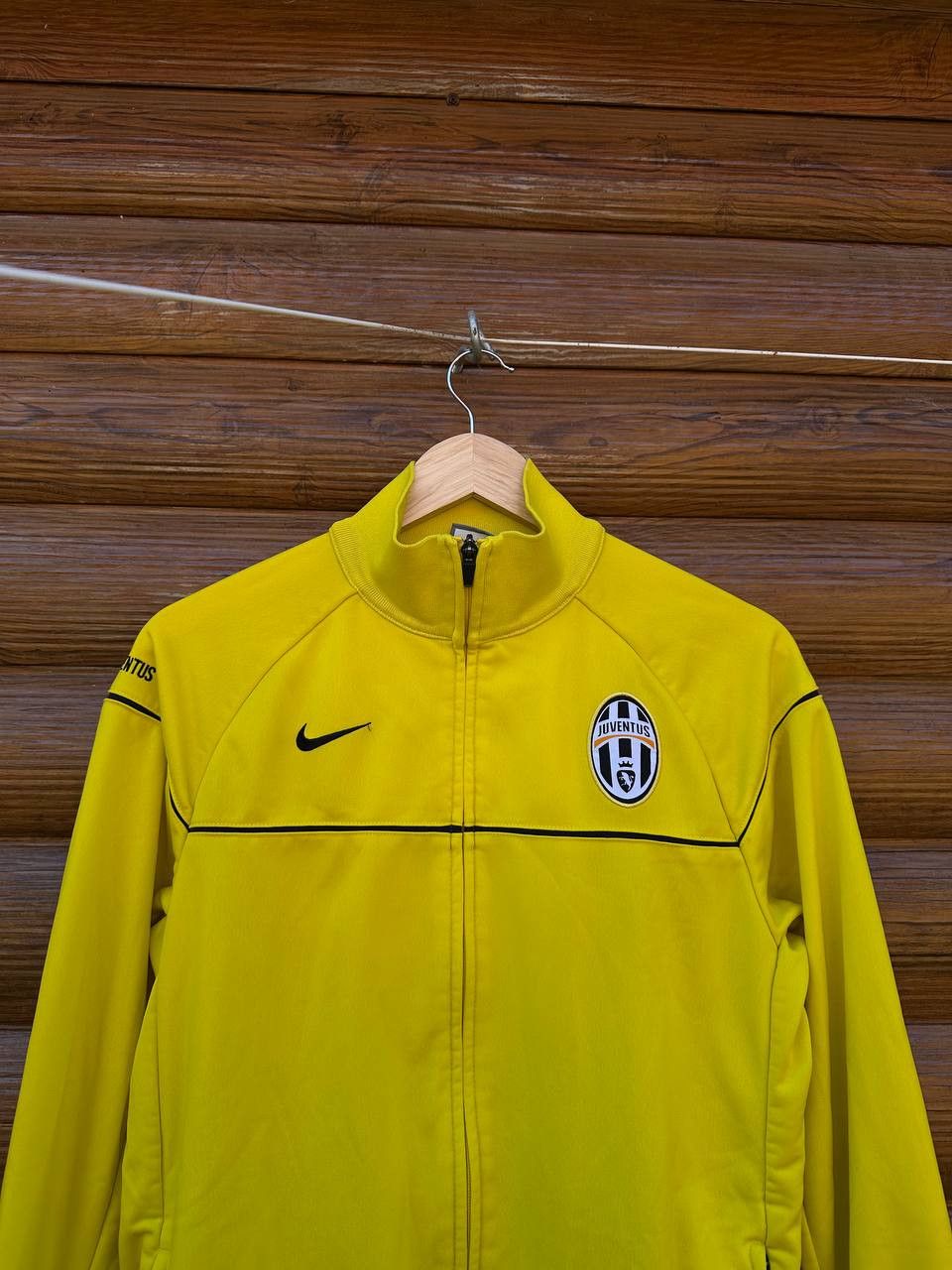 Nike Vintage Nike Juventus Football Jacket Soccer Track Size US M / EU 48-50 / 2 - 2 Thumbnail