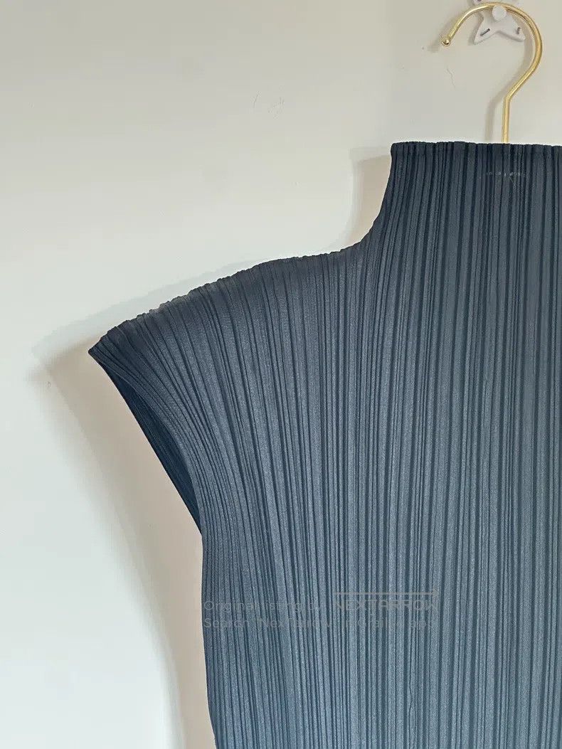 Issey Miyake Issey Miyake Stand Collar Black Base Tank Top Size L / US 10 / IT 46 - 2 Thumbnail