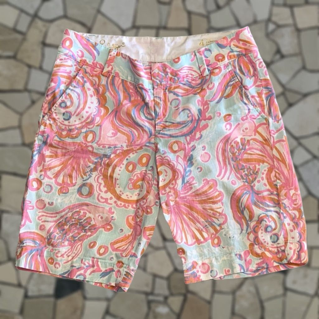 Lilly Pulitzer Lilly Pulitzer The Chipper Short Bermuda 9.5” Inseam Women’s 4 Multicolor Floral Cotton Zip Front Logo Pockets Slim Fit Regular Mens Womens Girls Boys Size 27" / US 4 / IT 40 - 1 Thumbnail
