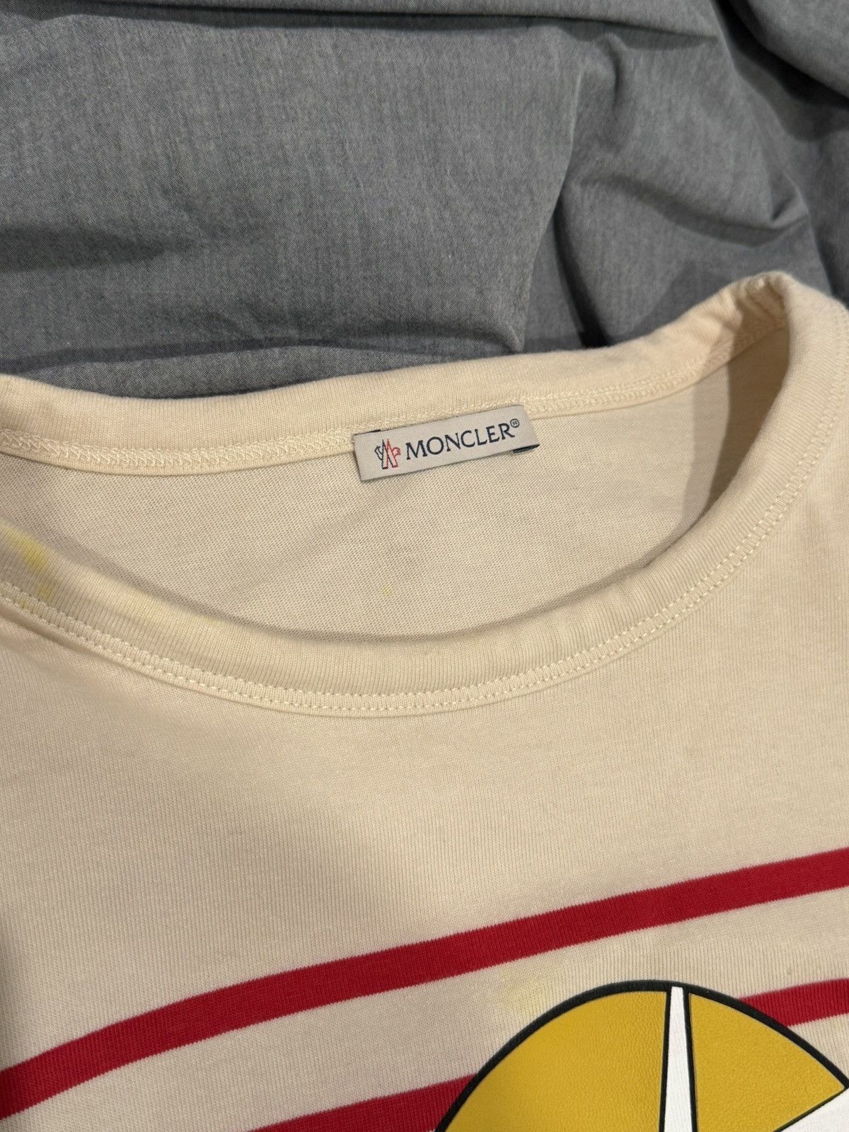 Moncler Moncler Yellow Shark Red Stripe Cream White T-shirts Size US XL / EU 56 / 4 - 9 Thumbnail