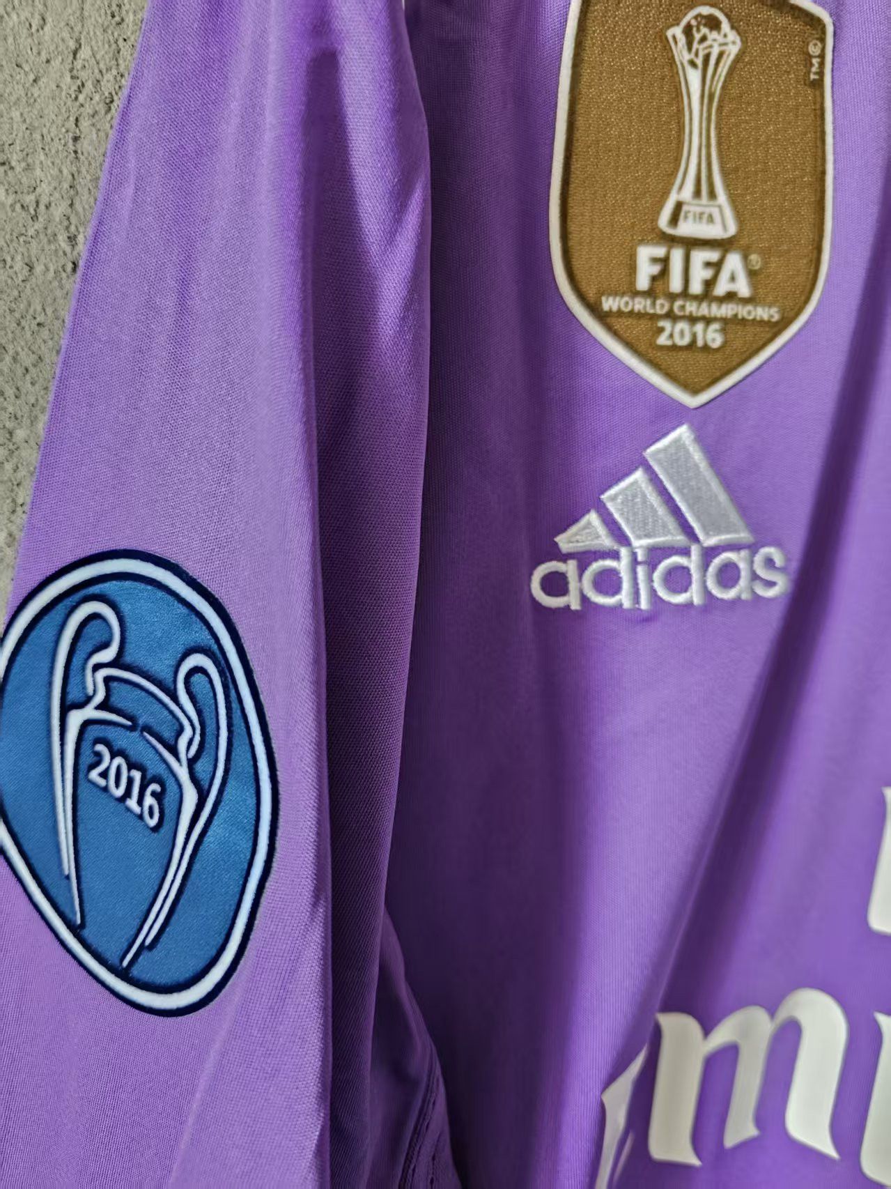 Other 2016 2017 Real Madrid Cristiano Ronaldo Jersey Size US S / EU 44-46 / 1 - 3 Thumbnail