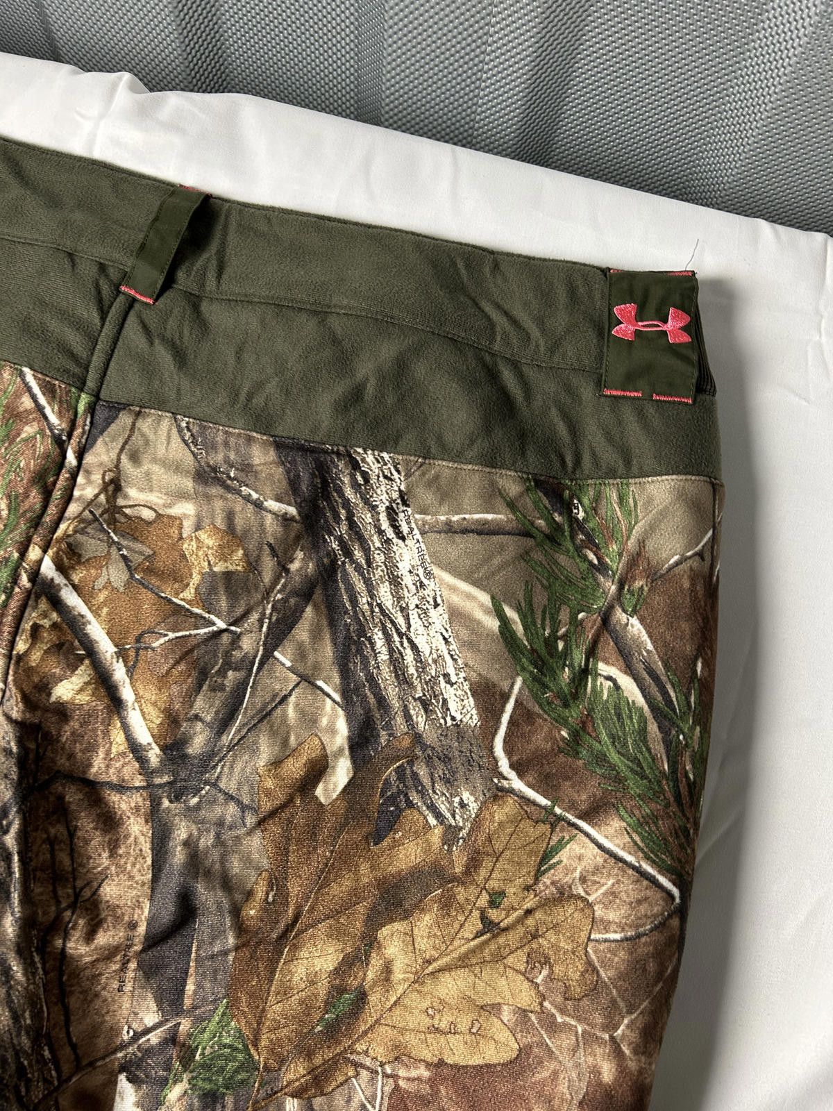 Under Armour Rare Under Armour Fleece Lined Real Tree Camo Cargo Trousers Size US 39 - 10 Thumbnail