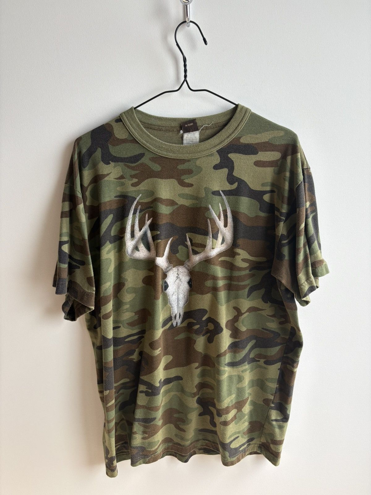 Vintage Vintage Streetwear Hype 90s Camo Hunter Skull T-shirt Size US XL / EU 56 / 4 - 1 Thumbnail