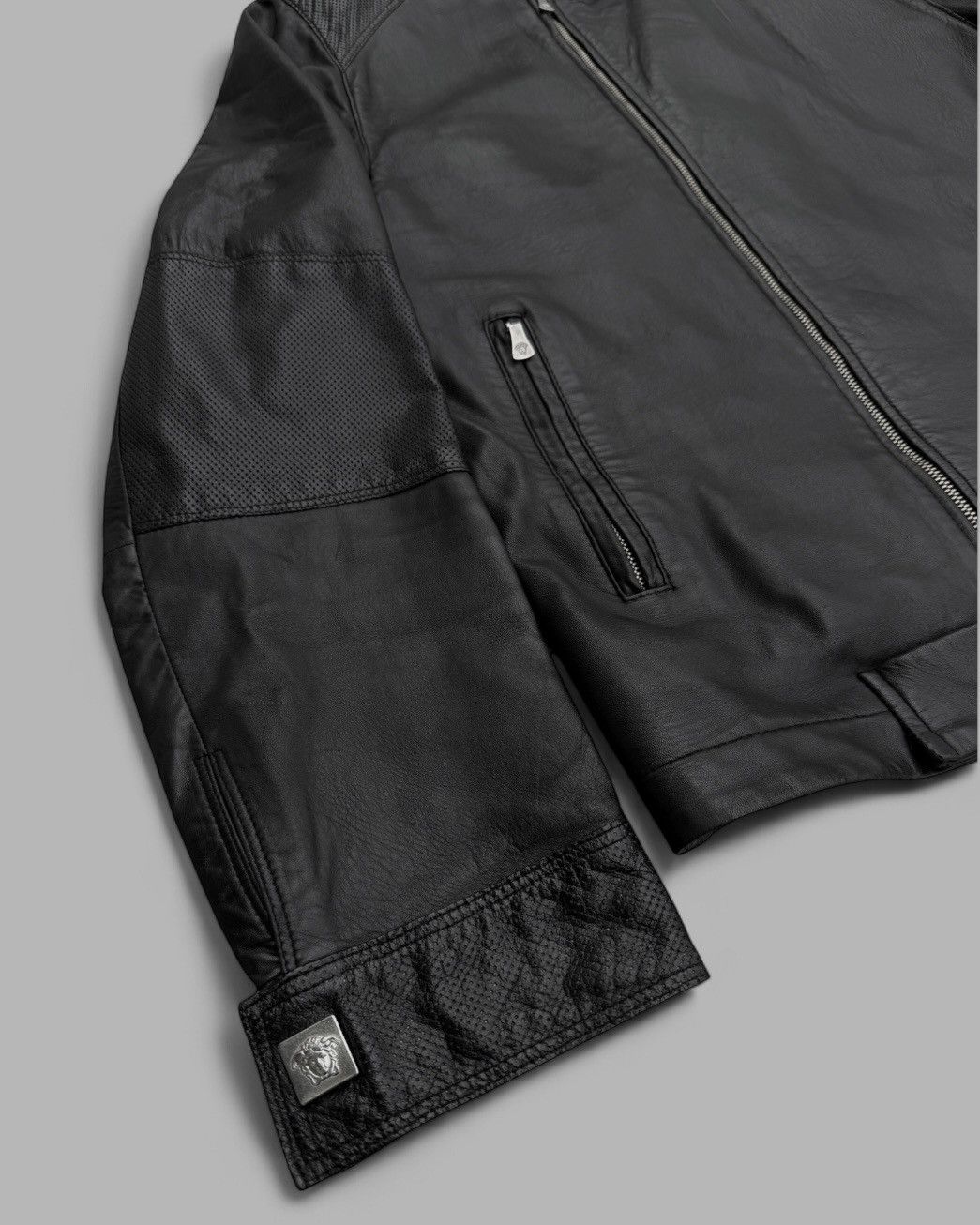 Versace Rare Vintage Versace Side Zip Medusa Details Biker Jacket Size US M / EU 48-50 / 2 - 12 Thumbnail
