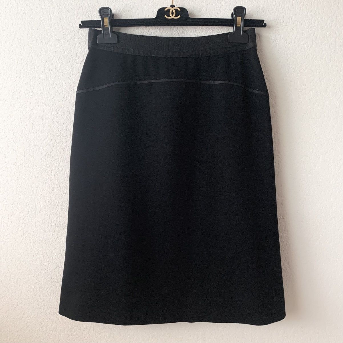 Louis Vuitton Louis Vuitton 100% wool skirt Size 24" / US 00 / IT 34 - 12 Thumbnail