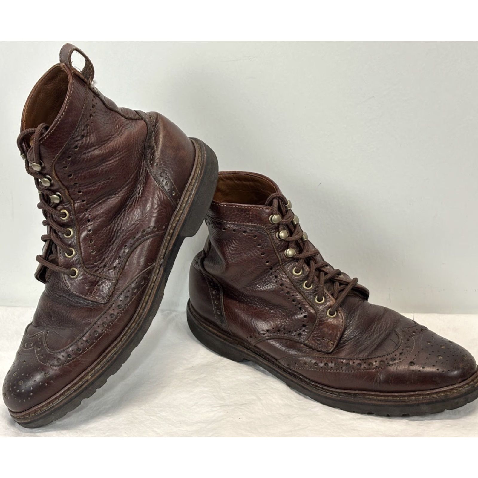 Allen Edmonds Allen Edmonds Long Branch Brown Wingtip Ankle Boots USA 9 D Leather Vibram Lug Sole Broguing Closed Lace Up Men Boots Size US 9 / EU 42 - 2 Thumbnail