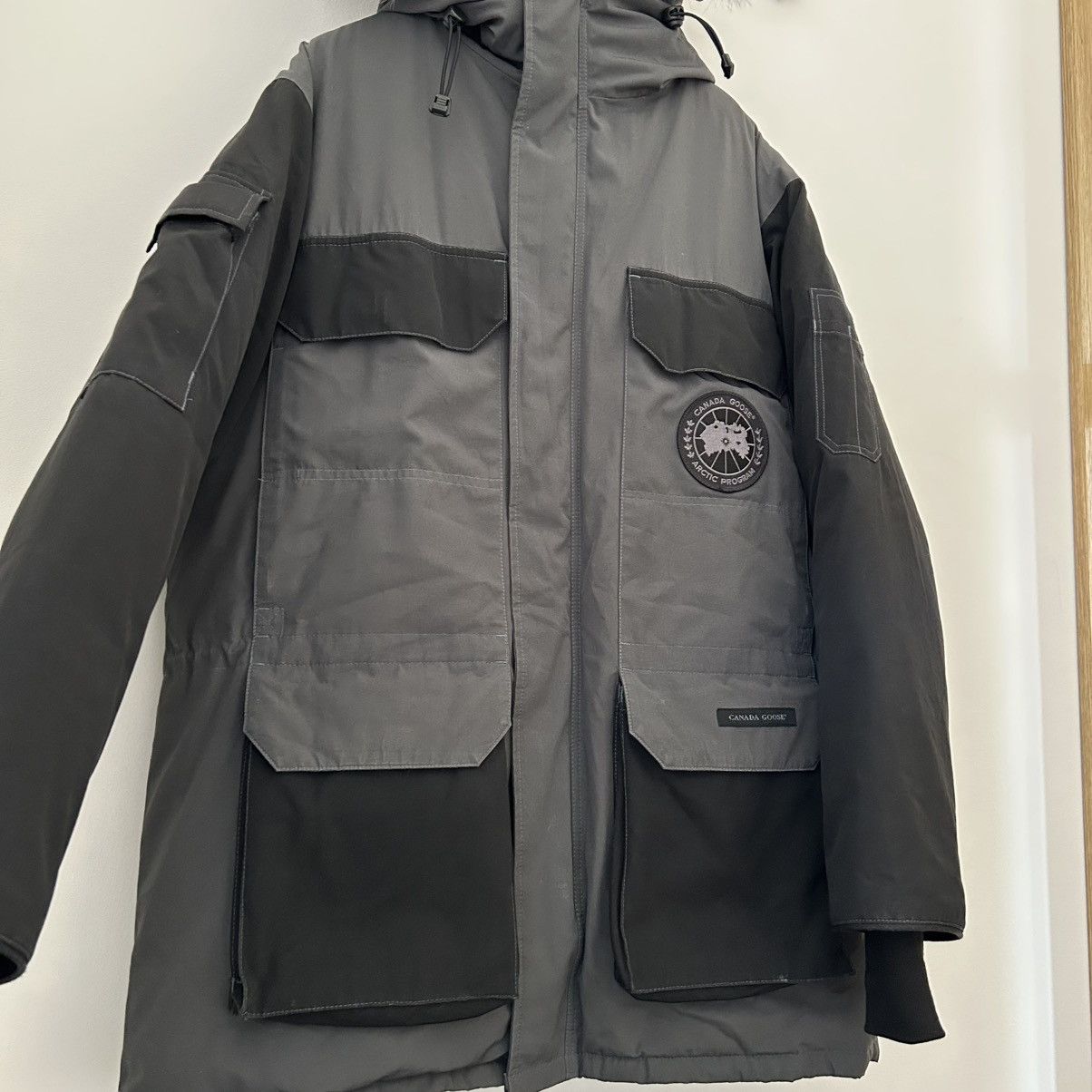 Canada Goose Canada Goose Black Label Fur Expedition Parka Grey Black Size US M / EU 48-50 / 2 - 3 Thumbnail