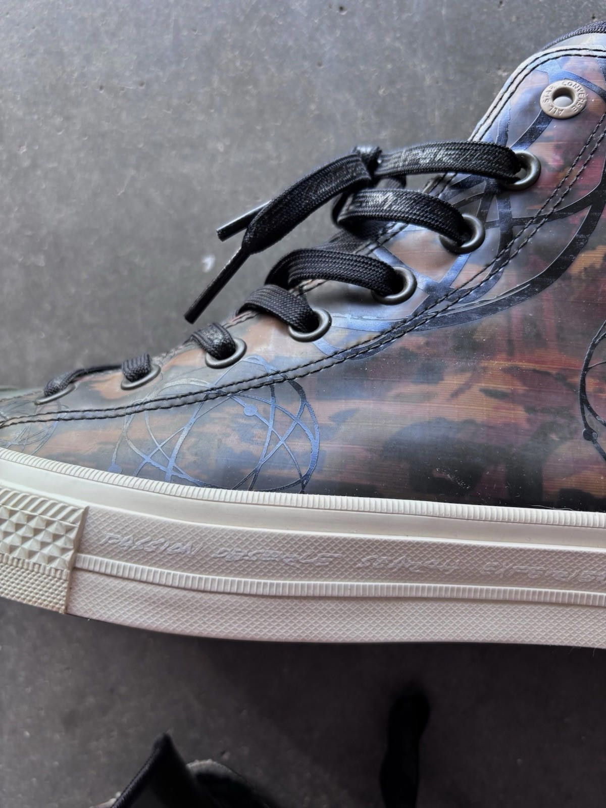 Converse Size 11 - 2016 Future X Converse Chuck Taylor All Star 2 Size US 11 / EU 44 - 2 Thumbnail