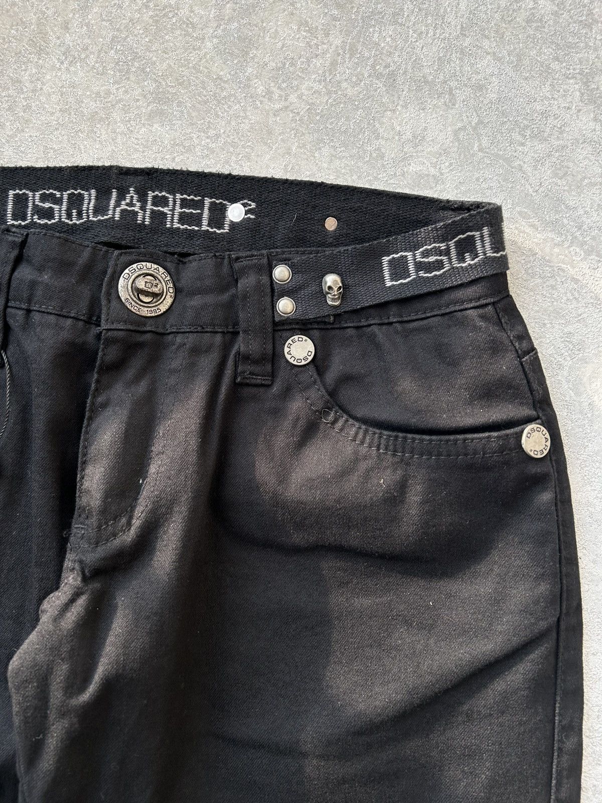 Dsquared2 Vintage 2000s Dsquared2 Black Cargo Pants Metal Skulls Size 27" / US 4 / IT 40 - 8 Thumbnail