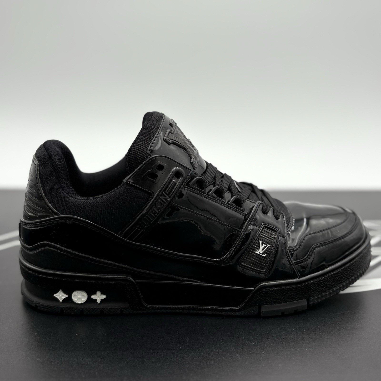 Louis Vuitton Louis Vuitton Trainer ' Patent Leather Black ' | GREAT COND Size US 7.5 / EU 40-41 - 2 Thumbnail