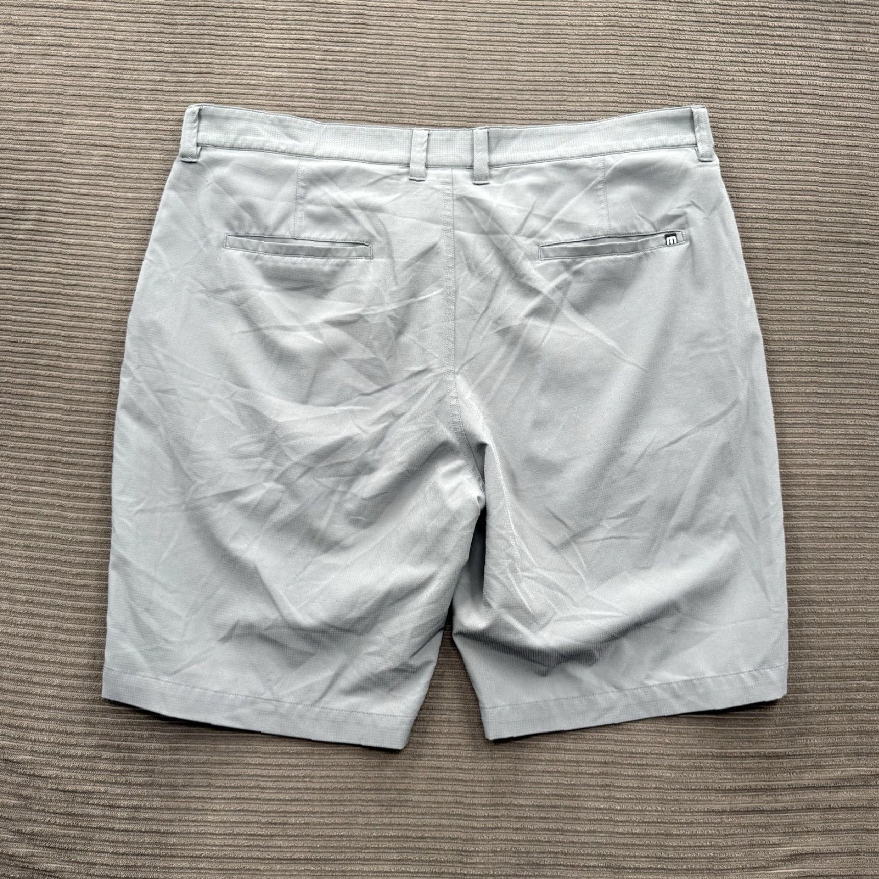 TravisMathew Travis Mathew Shorts Men 40 Gray Golf Golfing Outdoors 9' Inseam Casual Preppy. Size US 40 / EU 56 - 2 Thumbnail