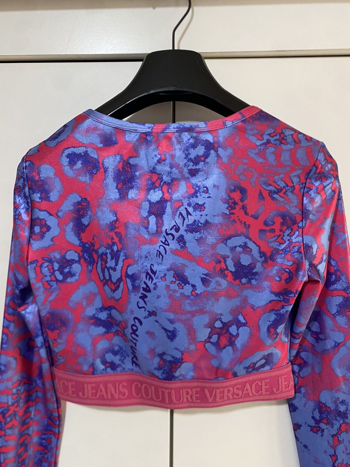 Versace Jeans Couture Animal Print Lycra T-Shirt, size 40, Pink, new with tag. * Size S / US 4 / IT 40 - 11 Thumbnail