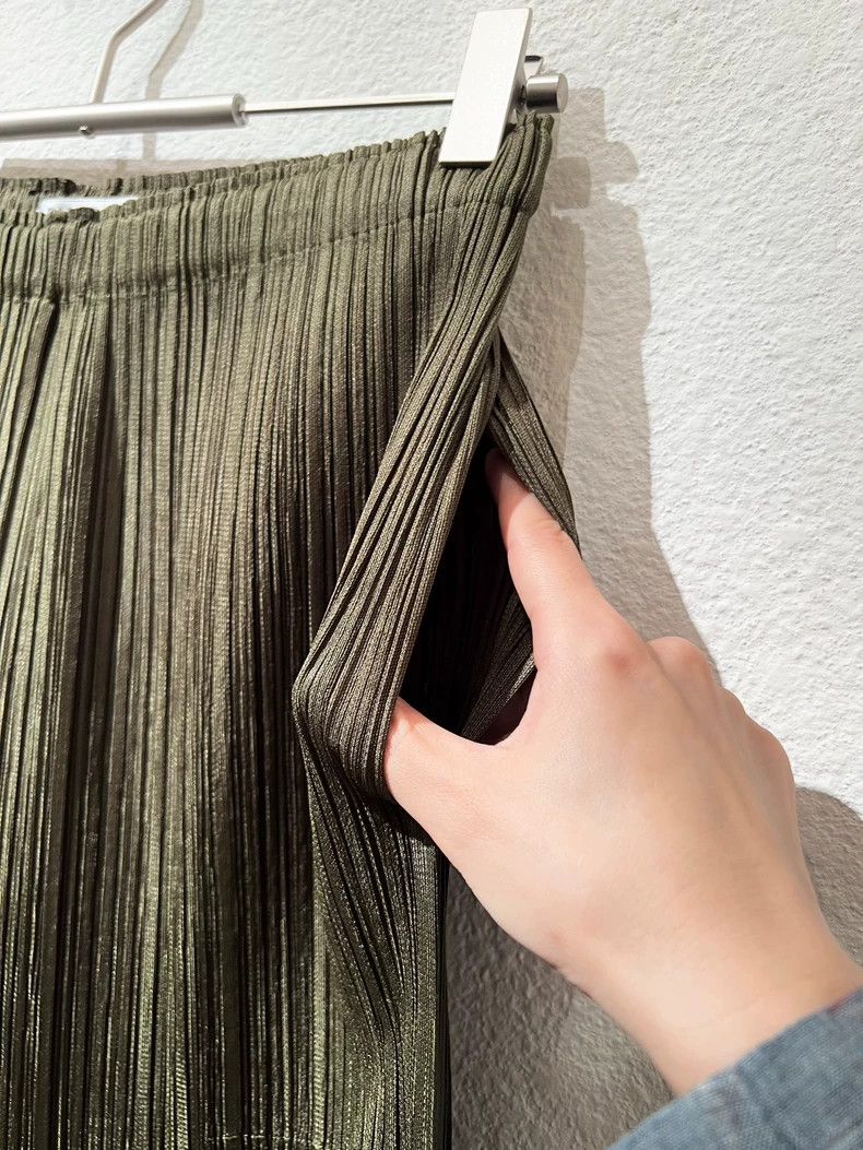 Issey Miyake size:1 Green pleated pants