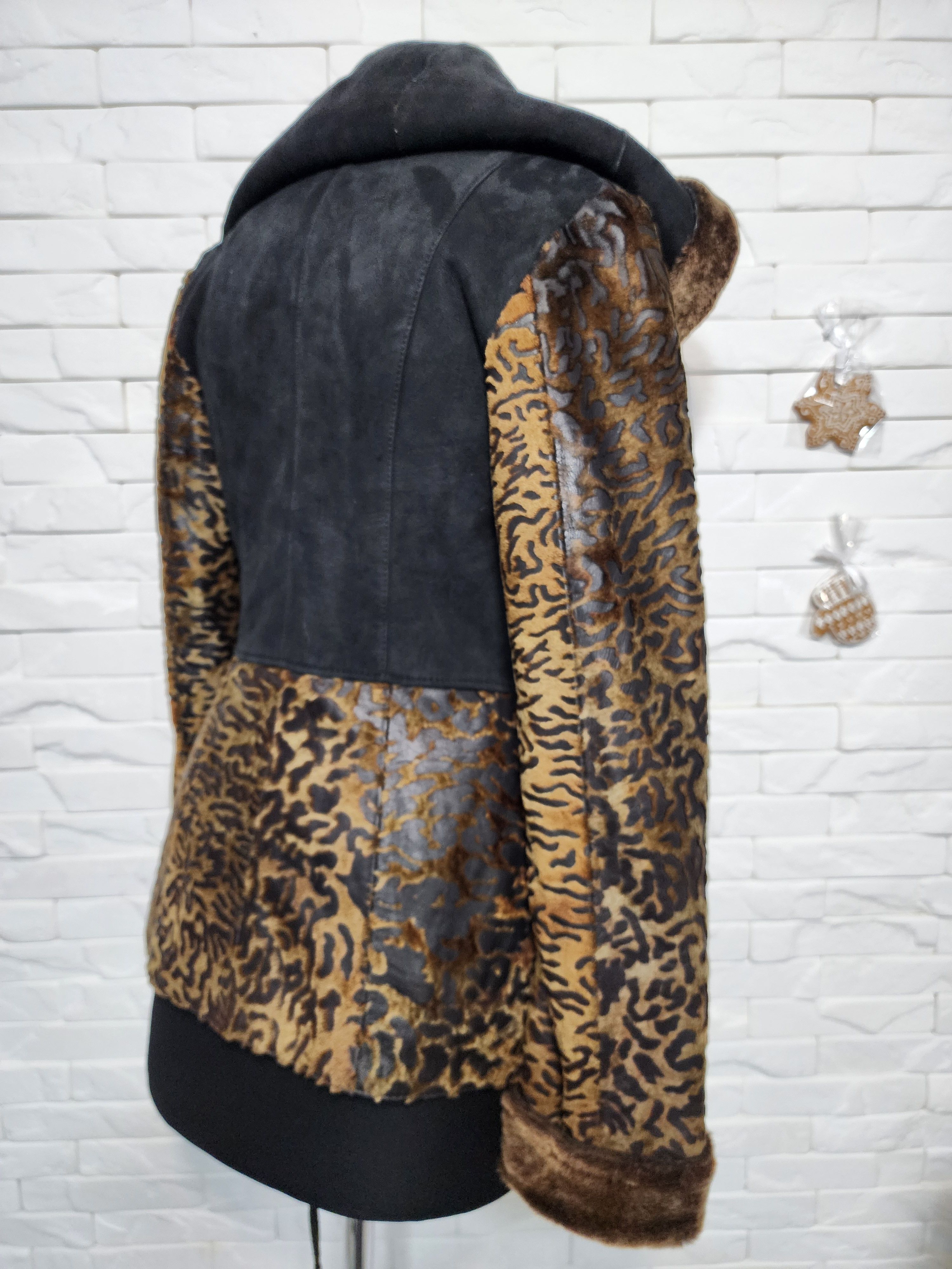Furla Brown Sheepskin Coat: Women's Fur Hood Winter Coat Size M / US 6-8 / IT 42-44 - 5 Thumbnail