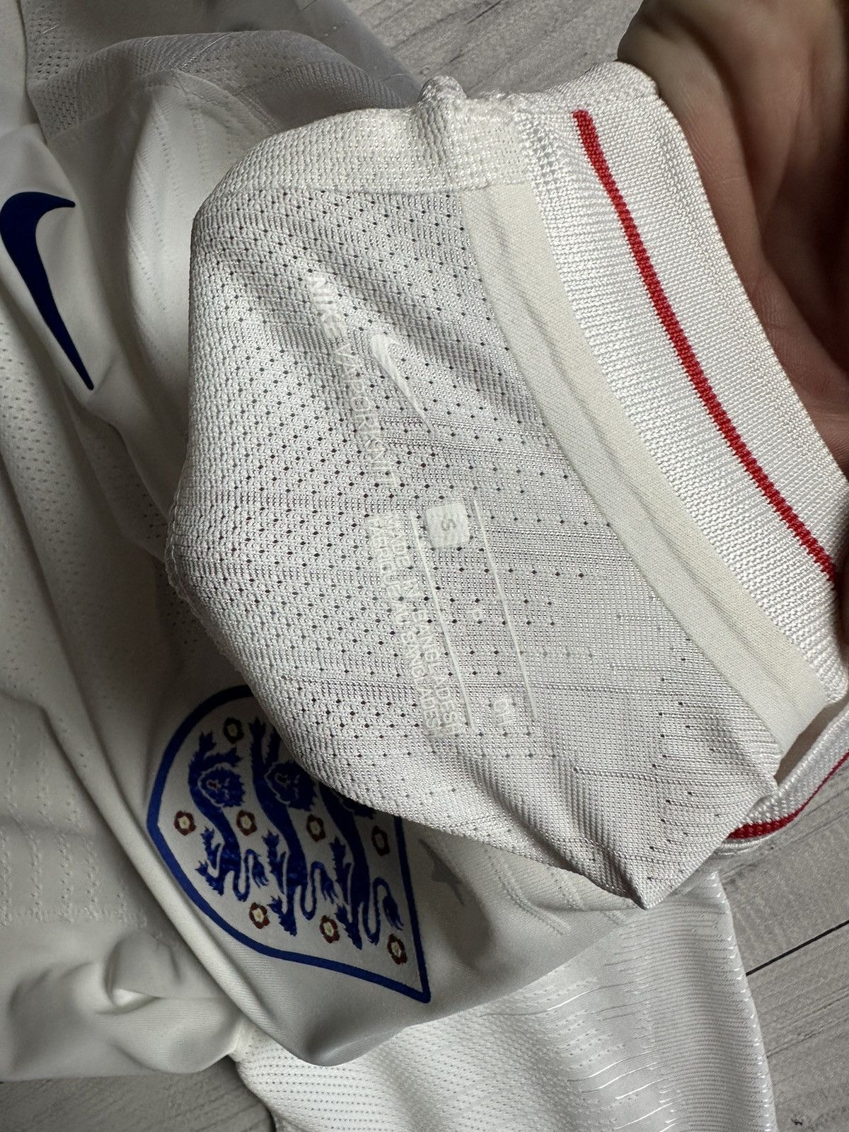 Nike Nike England soccer jersey size S logo Size US S / EU 44-46 / 1 - 7 Thumbnail