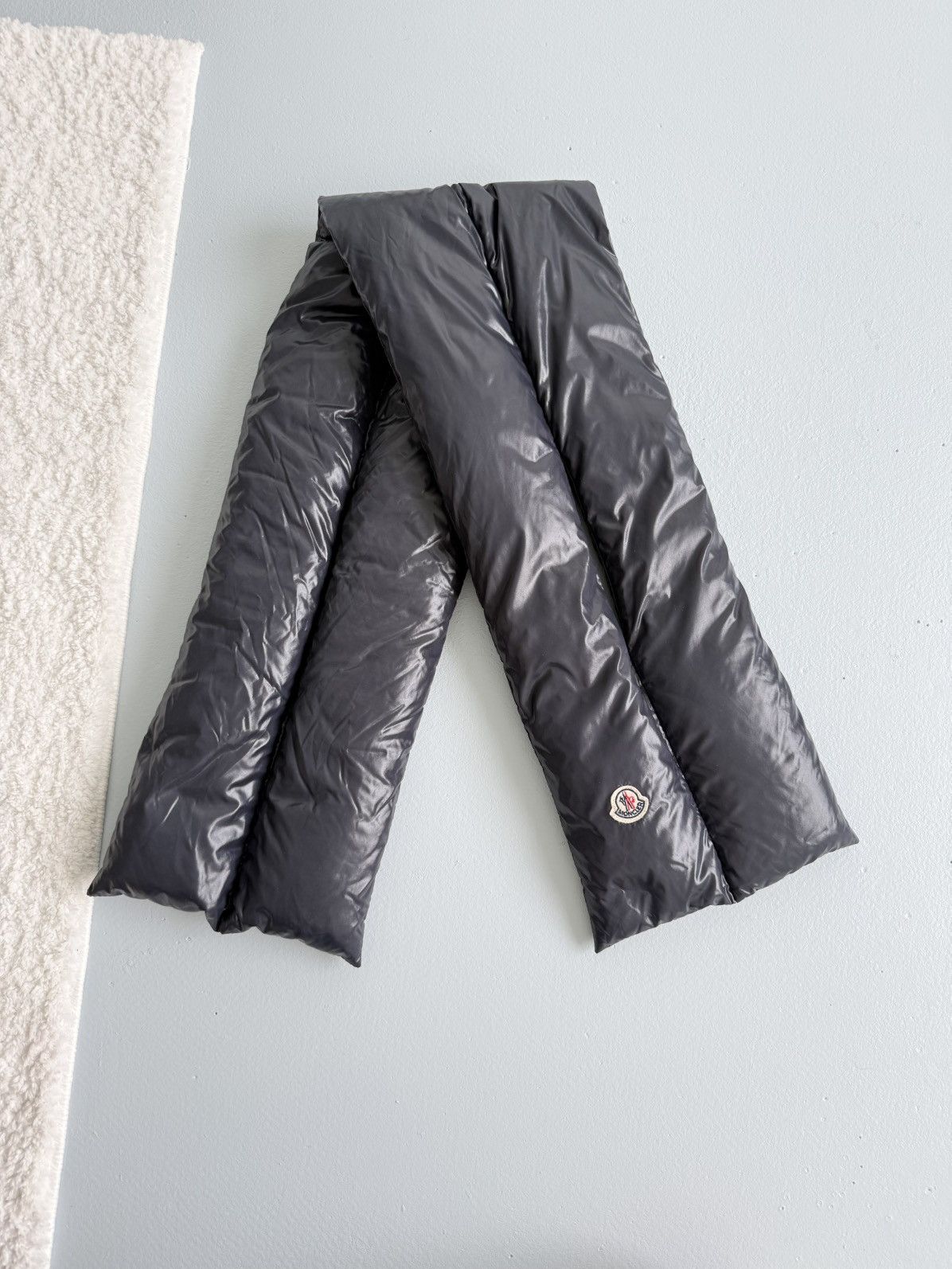 Moncler Moncler Down Puffer Scarf Navy Blue Logo Muffler Size ONE SIZE - 5 Thumbnail