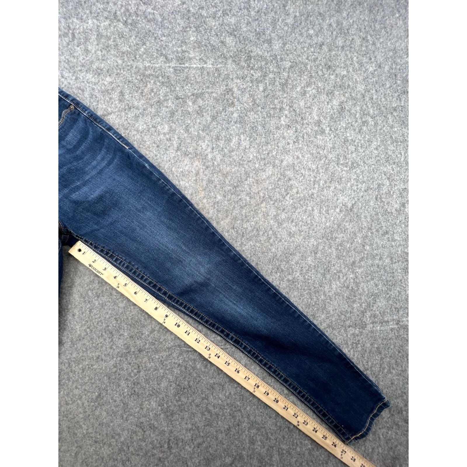 Vintage Seven7 Jeans Women's Medium Wash Skinny Denim Blue Size 6 Regular Stretch Pockets 5-Pocket City Distressed No Vintage No Model Seven7 Jeans Size 28" / US 6 / IT 42 - 3 Thumbnail