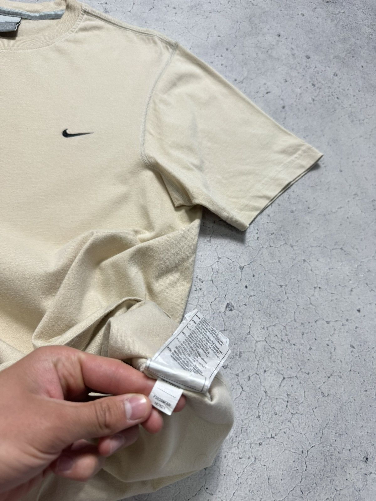 Nike Nike Vintage Beige T-Shirt Swoosh Size US M / EU 48-50 / 2 - 8 Thumbnail