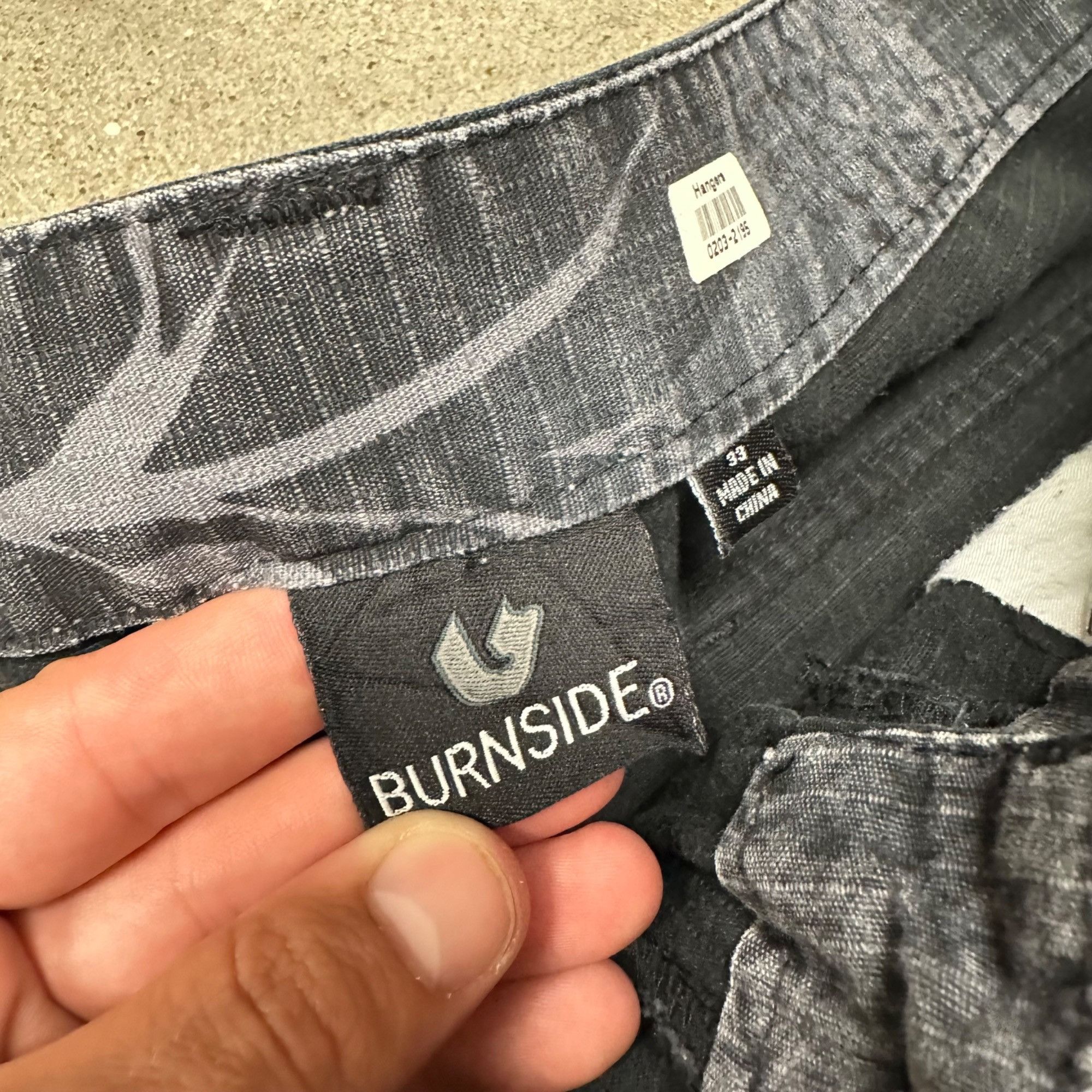 Vintage Vintage Y2K Burnside Black Cargo Ripstop Shorts Size US 34 / EU 50 - 3 Thumbnail