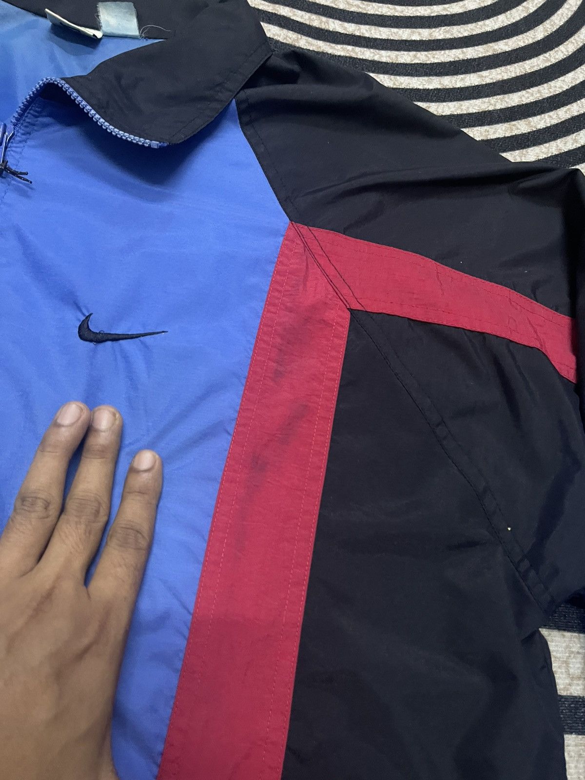 Nike 90s NIKE BIG SWOOSH COLOUR BLOCK WINDBREAKER Size US L / EU 52-54 / 3 - 8 Thumbnail