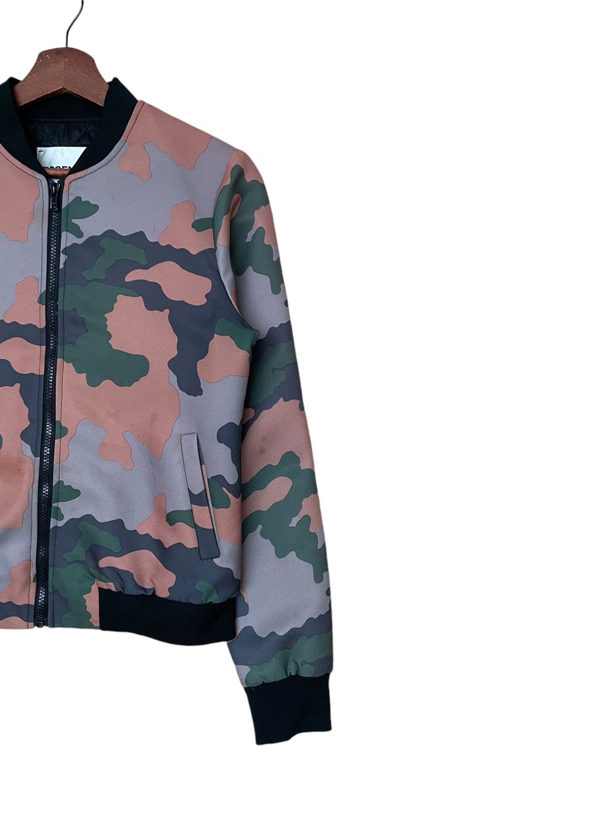 Designer × Essentiel Antwerp Vintage Essentiel Antwerp Camouflage Bomber Jacket 2000s Size US M / EU 48-50 / 2 - 6 Thumbnail