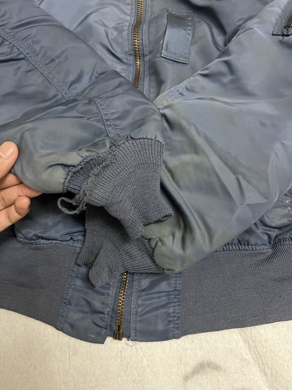 Alpha Industries 383. 80s Alpha MA-1 Flight Jacket USA Knoxville Vintage Size US L / EU 52-54 / 3 - 5 Thumbnail