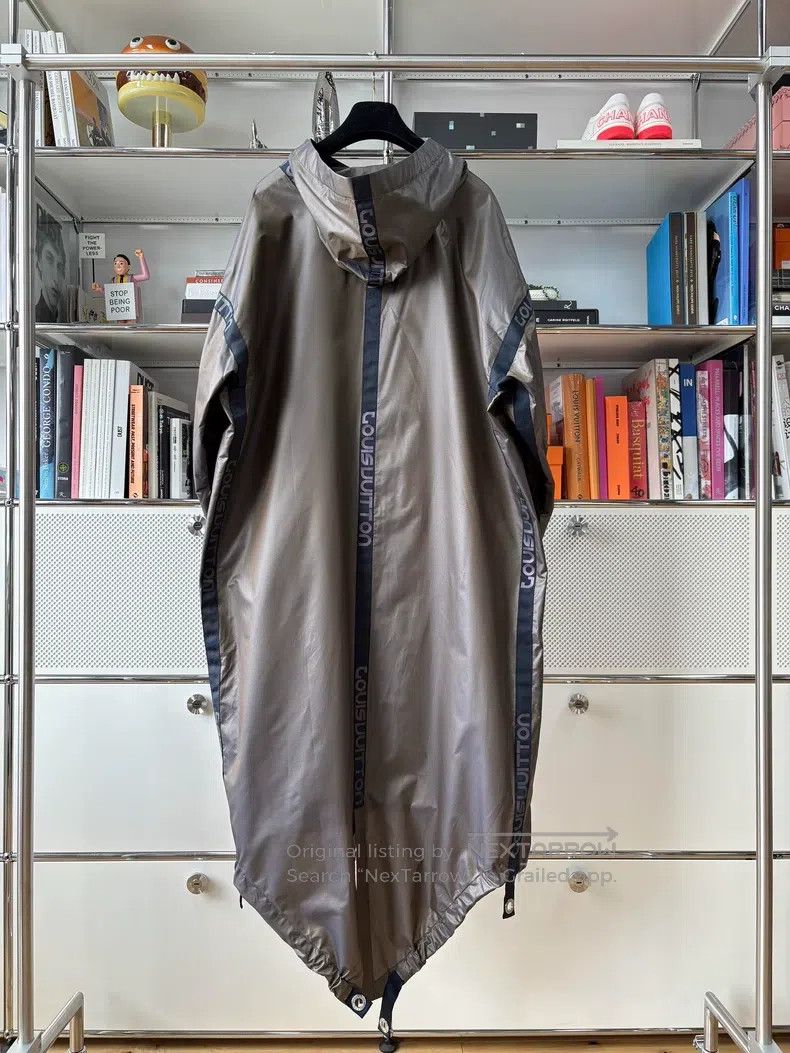 Louis Vuitton Louis Vuitton Laser Letter Windbreaker coat Size US S / EU 44-46 / 1 - 4 Thumbnail