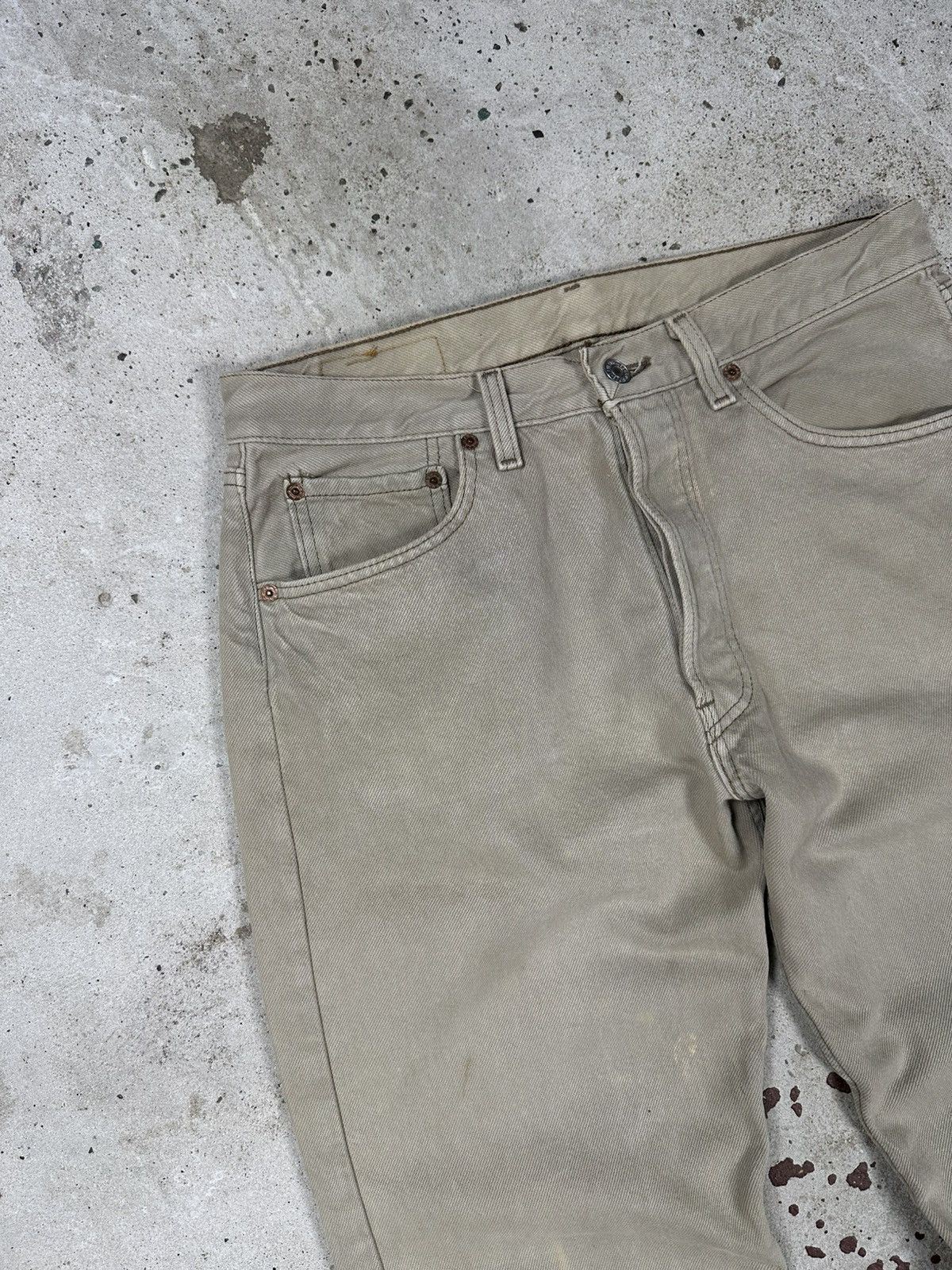 Levi's × Vintage Vintage 1995 Levi’s 501 Beige Distressed Denim Pants Jeans Size US 31 - 8 Thumbnail