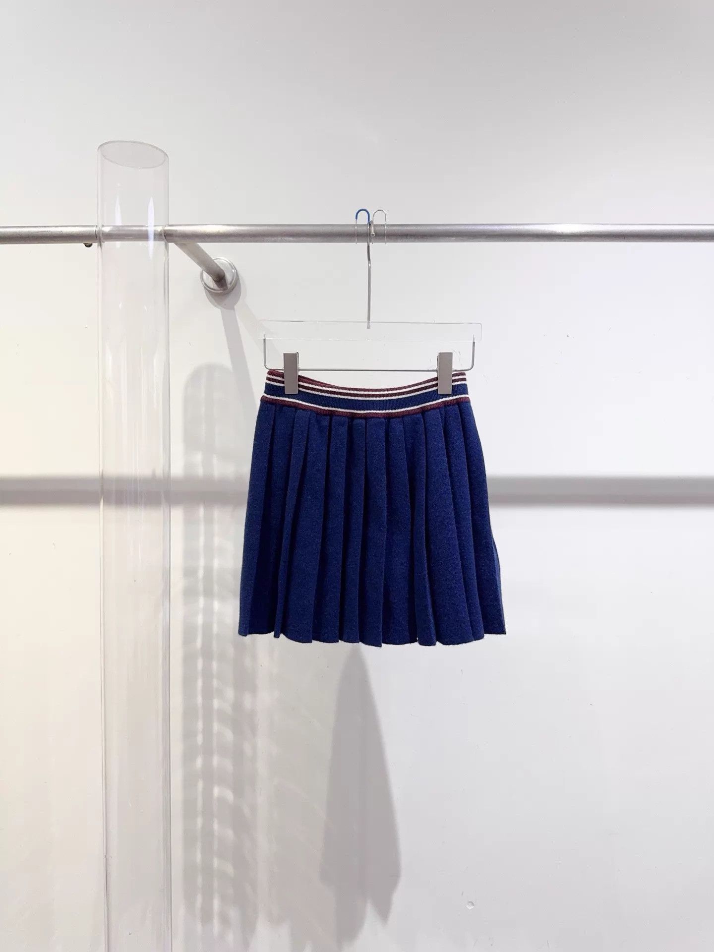 Miu Miu MIU MIU Navy Blue Pleated Skirt 38 New with Tags Size 26" / US 2 / IT 38 - 3 Thumbnail