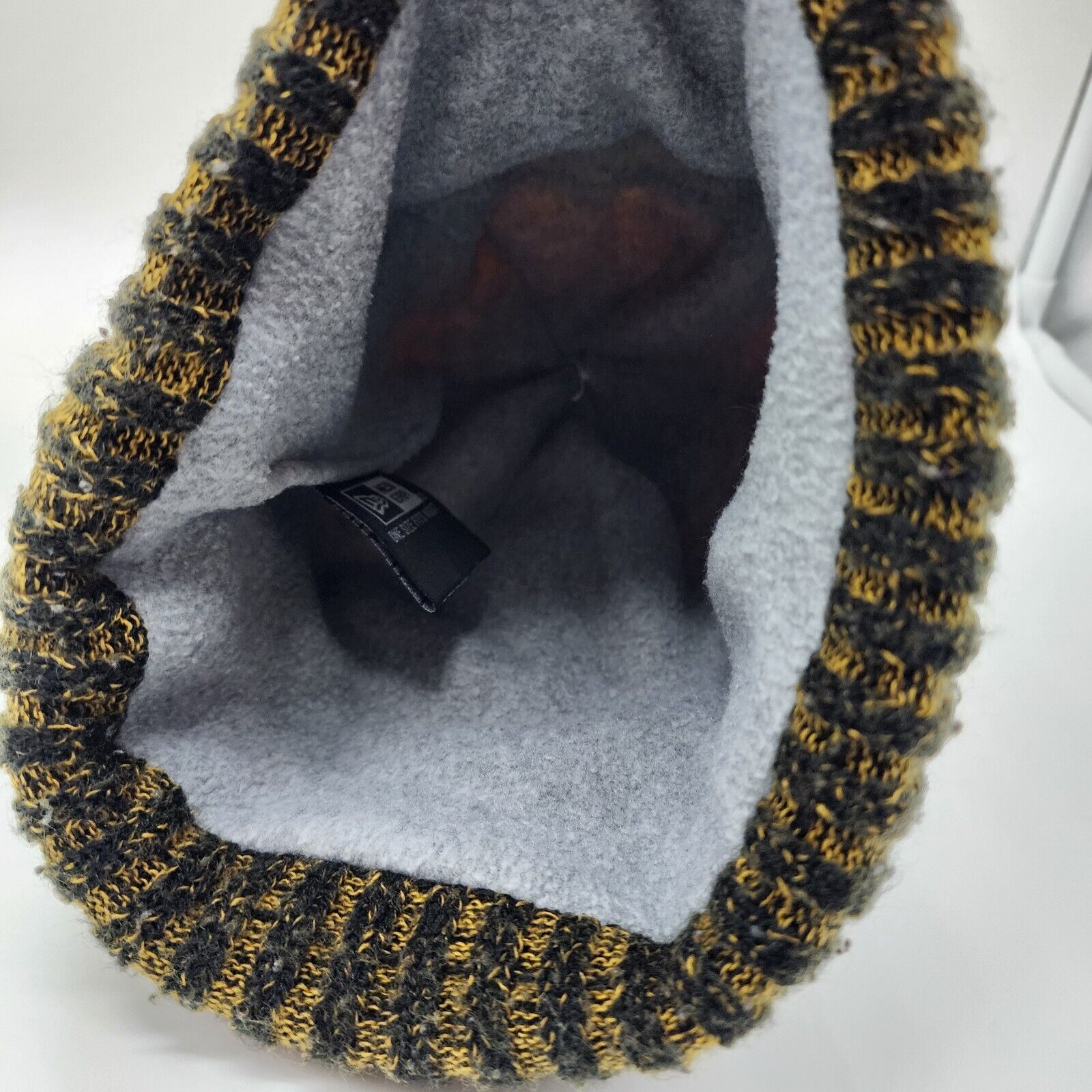 New Era Iowa Hawkeyes New Era Knit Pom Black Gold Fleeced Lined Size ONE SIZE - 4 Thumbnail