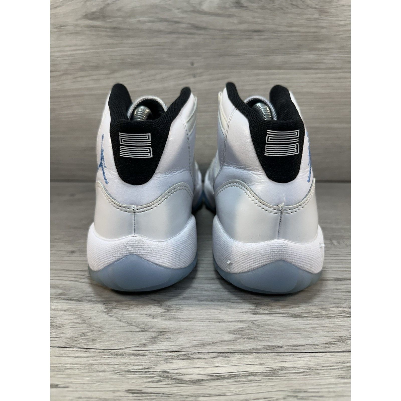 Jordan Brand Air Jordan 11 Retro GS Legend Blue 2024 - Size 6y Size US 6 / EU 39 - 5 Thumbnail