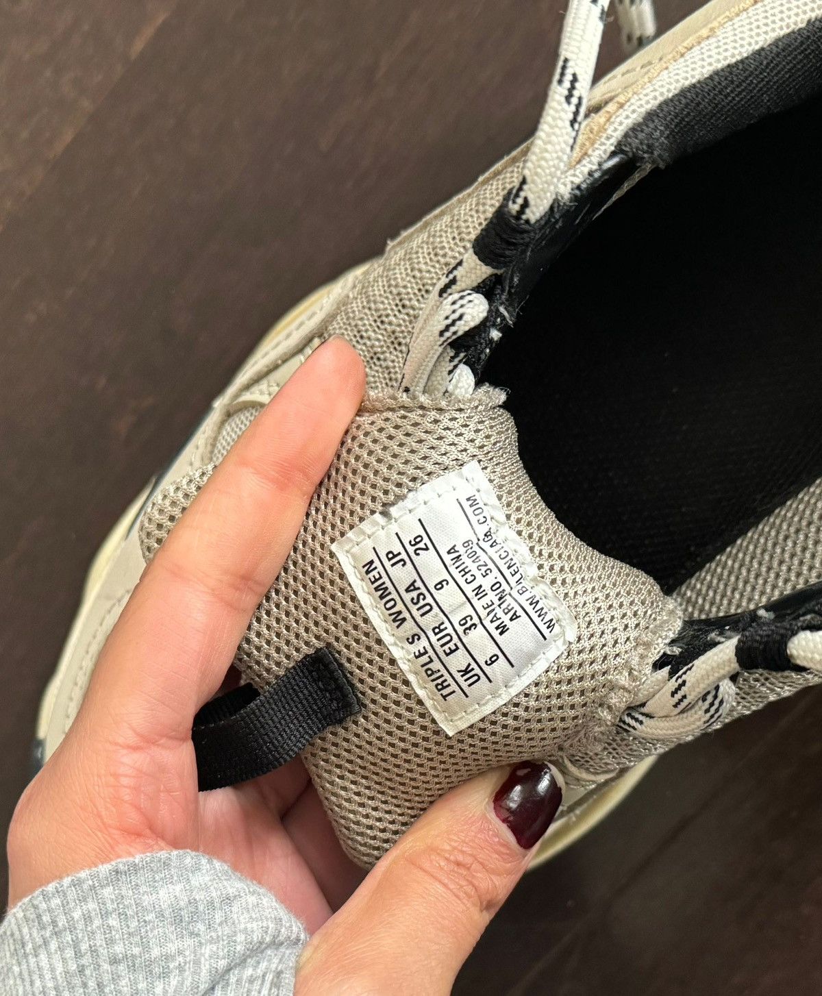 Balenciaga BALENCIAGA TRIPLE S SNEAKER Size US 6.5 / EU 39-40 - 7 Thumbnail