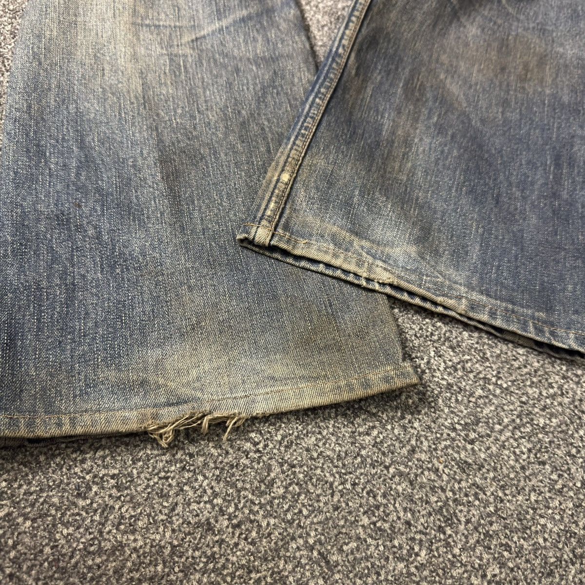 If Six Was Nine Vintage Flared Levis 507 Dirty Rusty Distressed Denim W33 Size US 33 - 12 Thumbnail