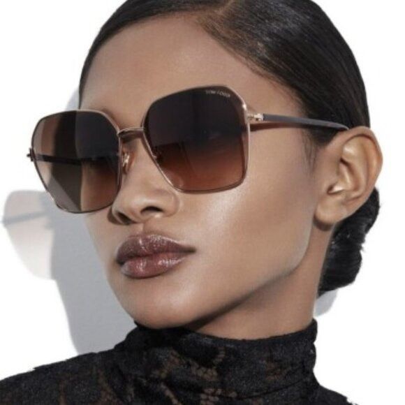 Tom Ford Tom Ford Claudia-02 FT0839 01B Sunglasses Gold/Black Frame Size ONE SIZE - 7 Thumbnail