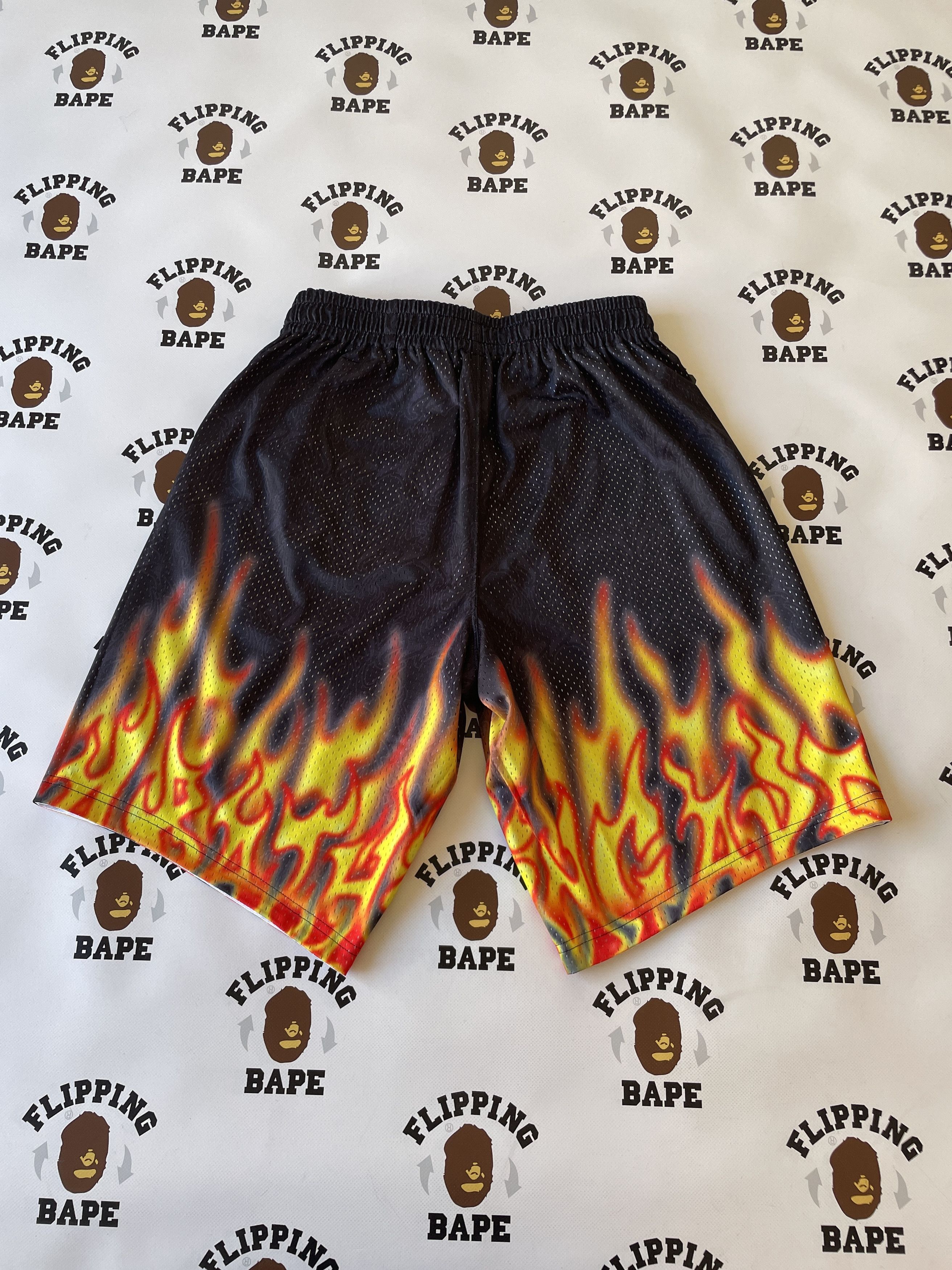 Bape BAPE REVERSIBLE BASKETBALL SHORTS Size US 36 / EU 52 - 8 Thumbnail